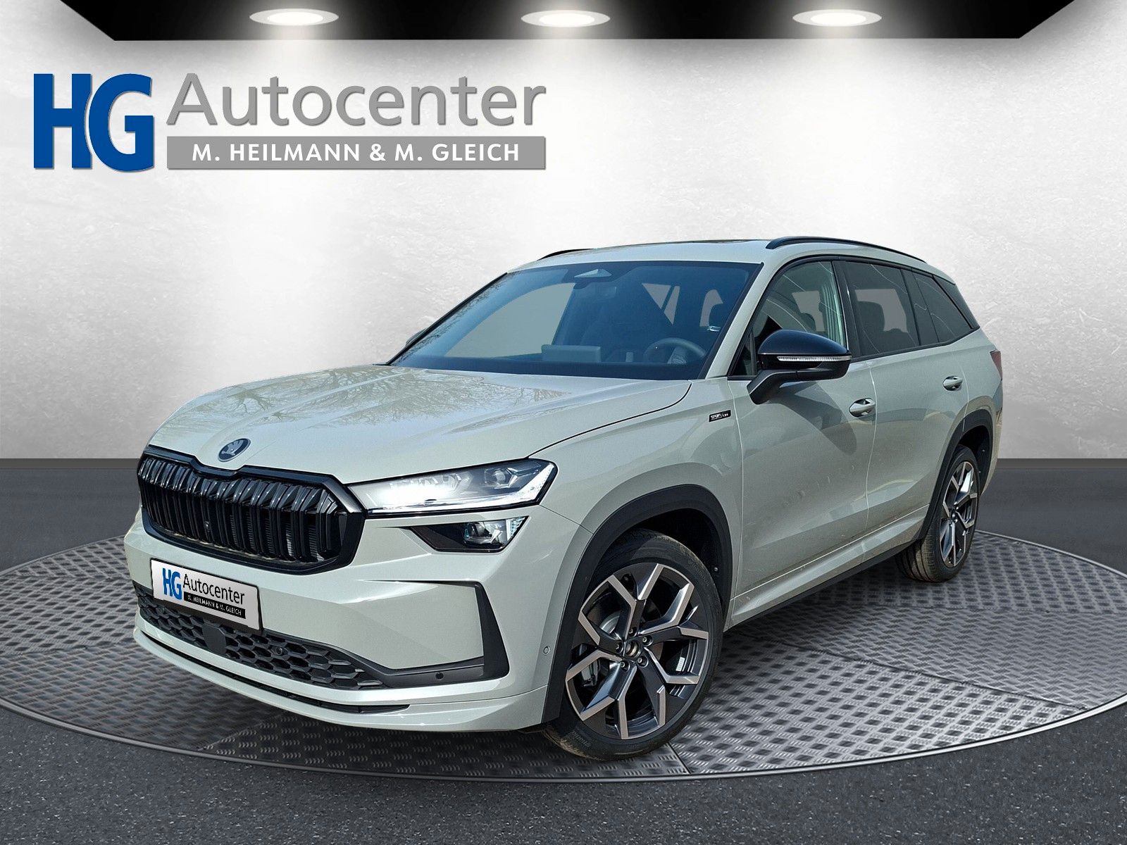 Fahrzeugabbildung SKODA Kodiaq Sportline 1.5TSI Plug In Pano AHK 360 20"