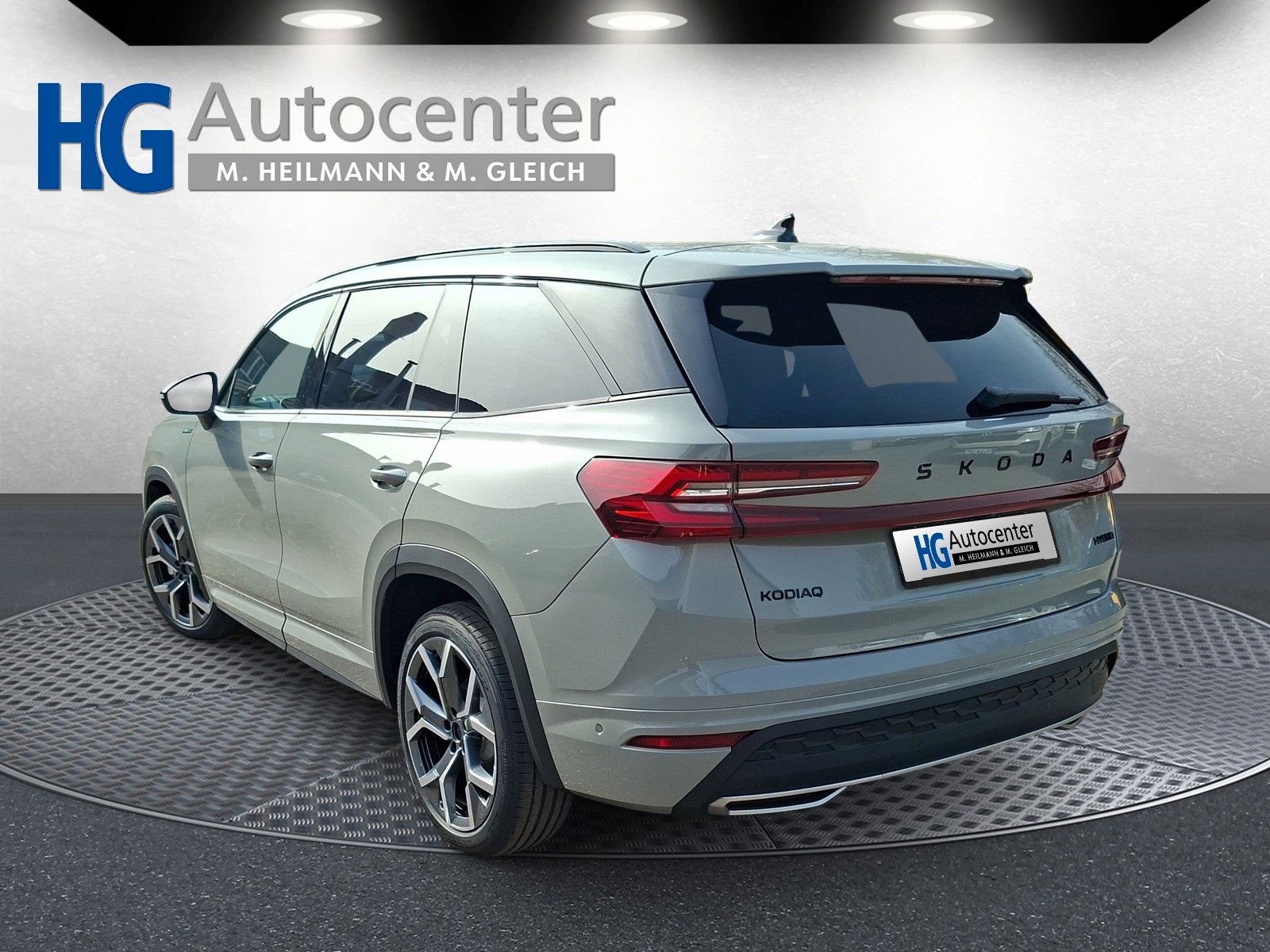 Fahrzeugabbildung SKODA Kodiaq Sportline 1.5TSI Plug In Pano AHK 360 20"
