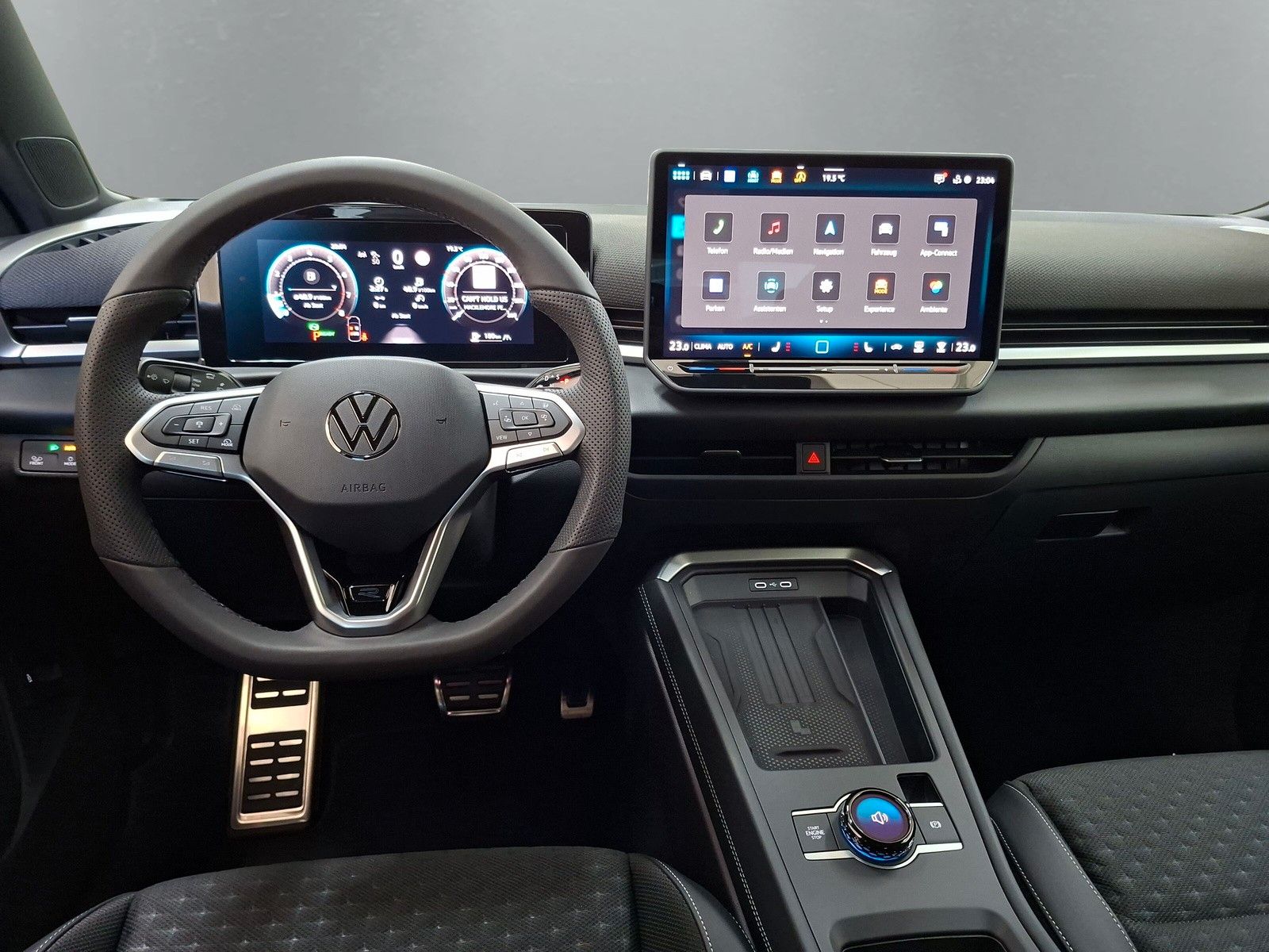 Fahrzeugabbildung Volkswagen T-Roc 1.5TSI DSG R-Line AHK ACC eHeck neues Mod!