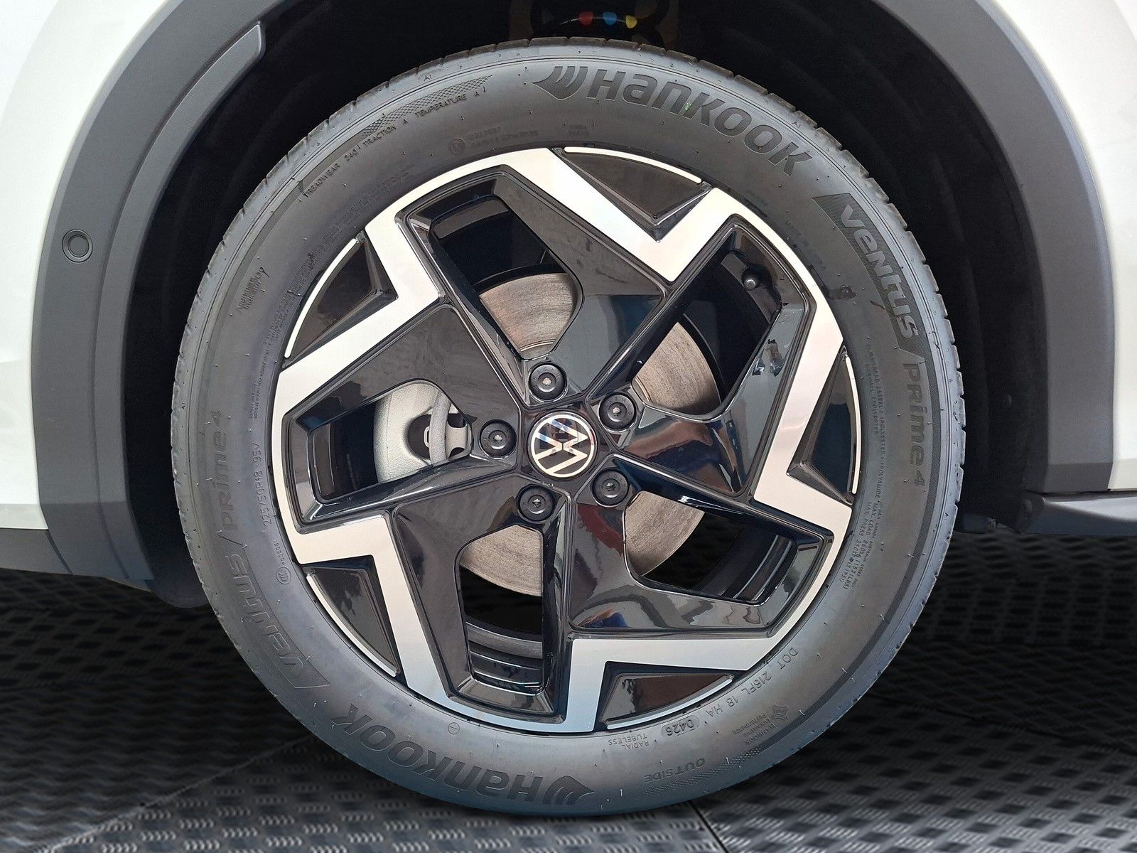 Fahrzeugabbildung Volkswagen T-Roc 1.5TSI R-Line AHK ACC Side eHeck Neues Mod