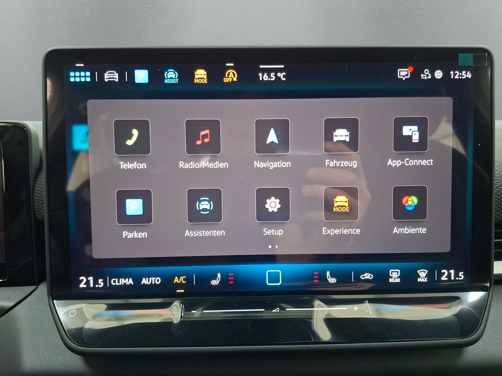 Fahrzeugabbildung Volkswagen T-Roc 1.5TSI R-Line AHK ACC Side eHeck Neues Mod