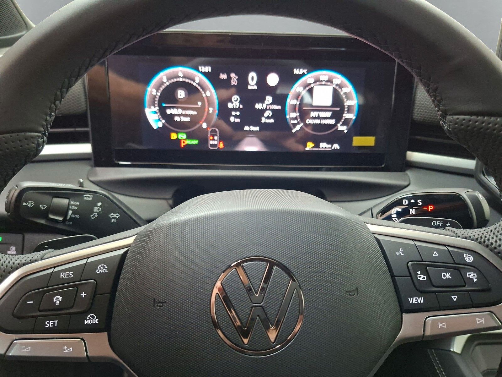 Fahrzeugabbildung Volkswagen T-Roc 1.5TSI R-Line AHK ACC Side eHeck Neues Mod