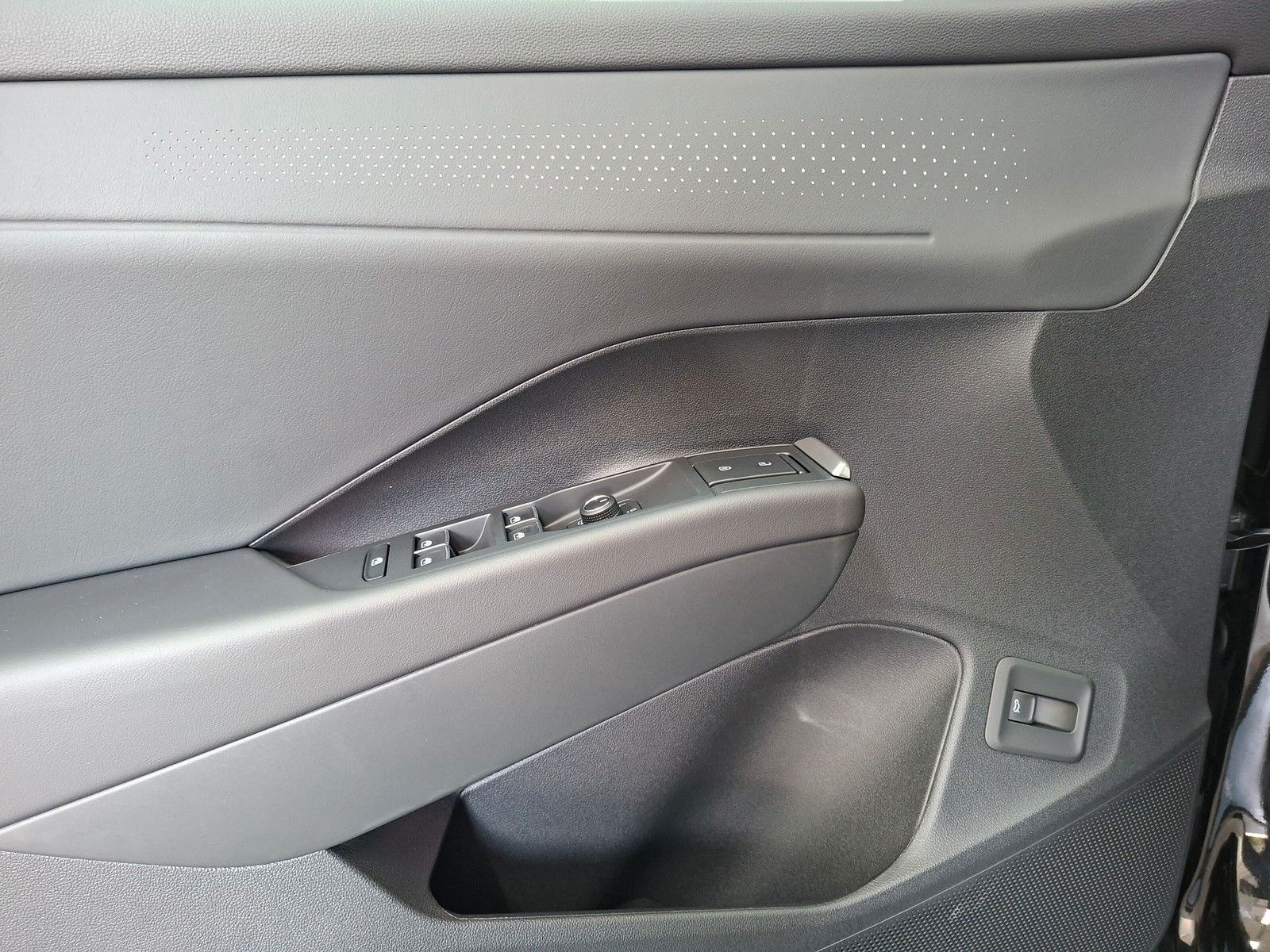 Fahrzeugabbildung Volkswagen T-Roc 1.5TSI R-Line AHK ACC Side eHeck Neu Mod