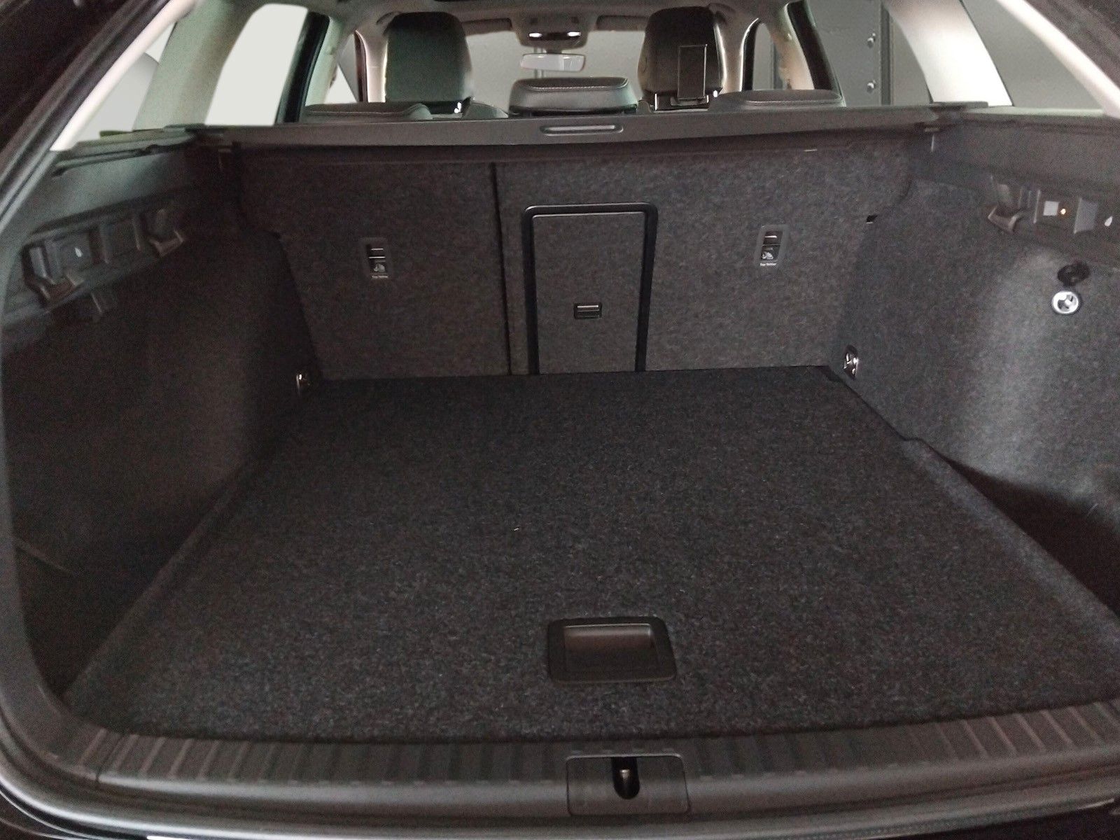 Fahrzeugabbildung SKODA Octavia Combi 2.0TSI 4x4 AHK Standh.Pano Side