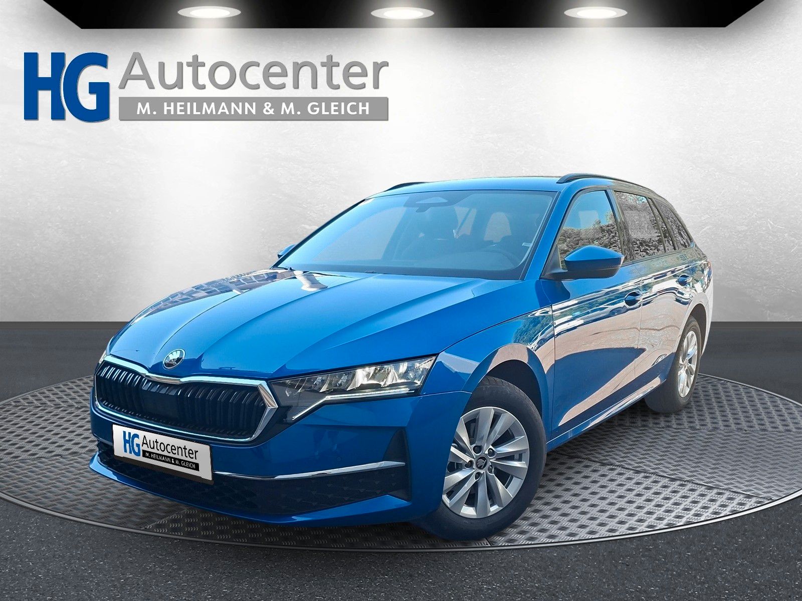 Fahrzeugabbildung SKODA Octavia Combi 2.0TSI Select4x4 AHK Standh.Pano