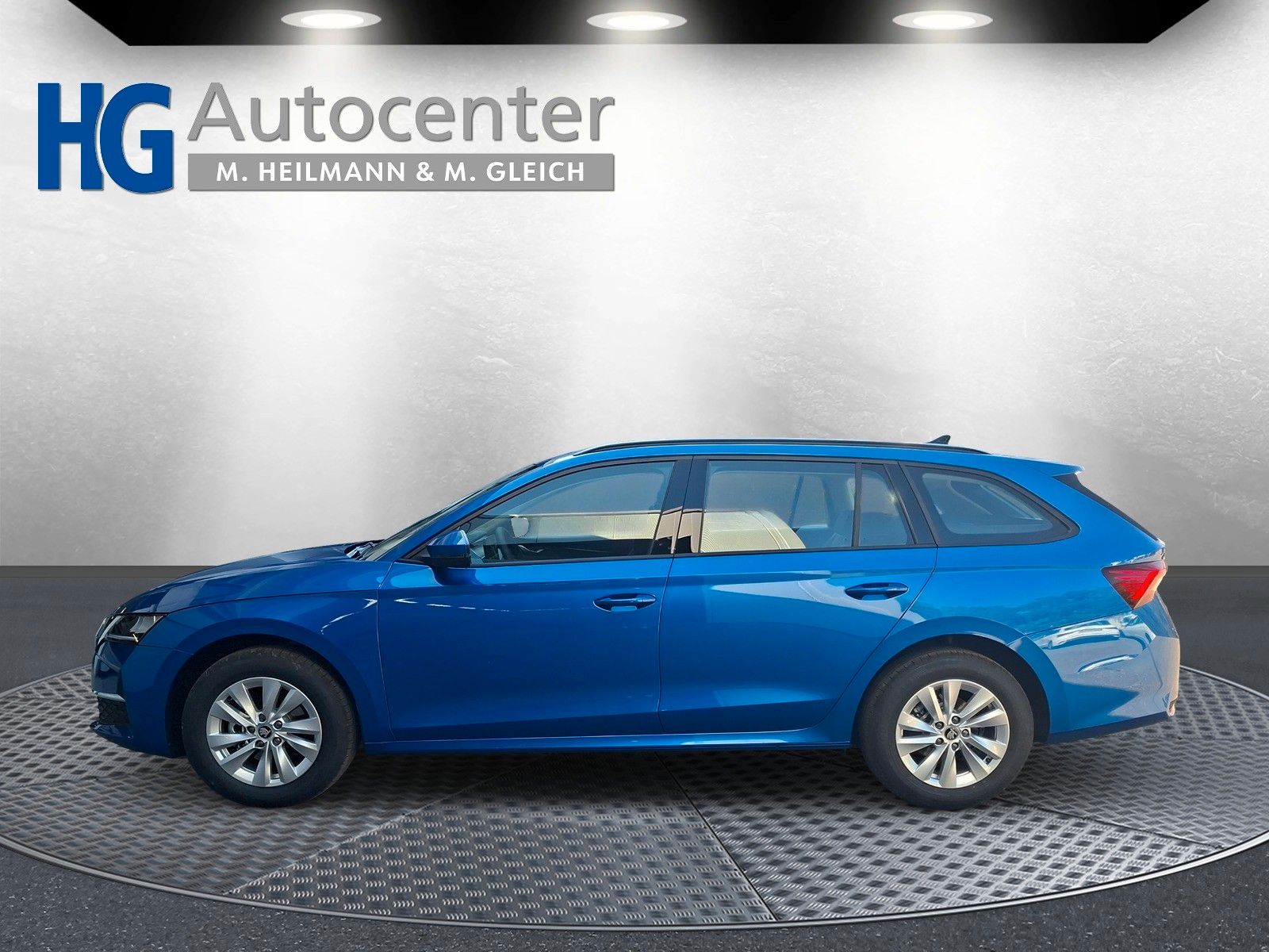 Fahrzeugabbildung SKODA Octavia Combi 2.0TSI Select4x4 AHK Standh.Pano