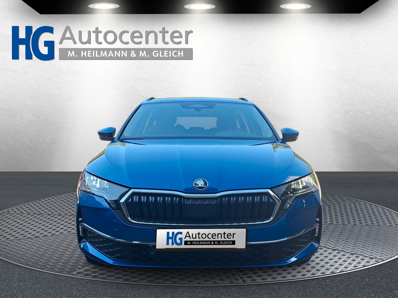 Fahrzeugabbildung SKODA Octavia Combi 2.0TSI Select4x4 AHK Standh.Pano