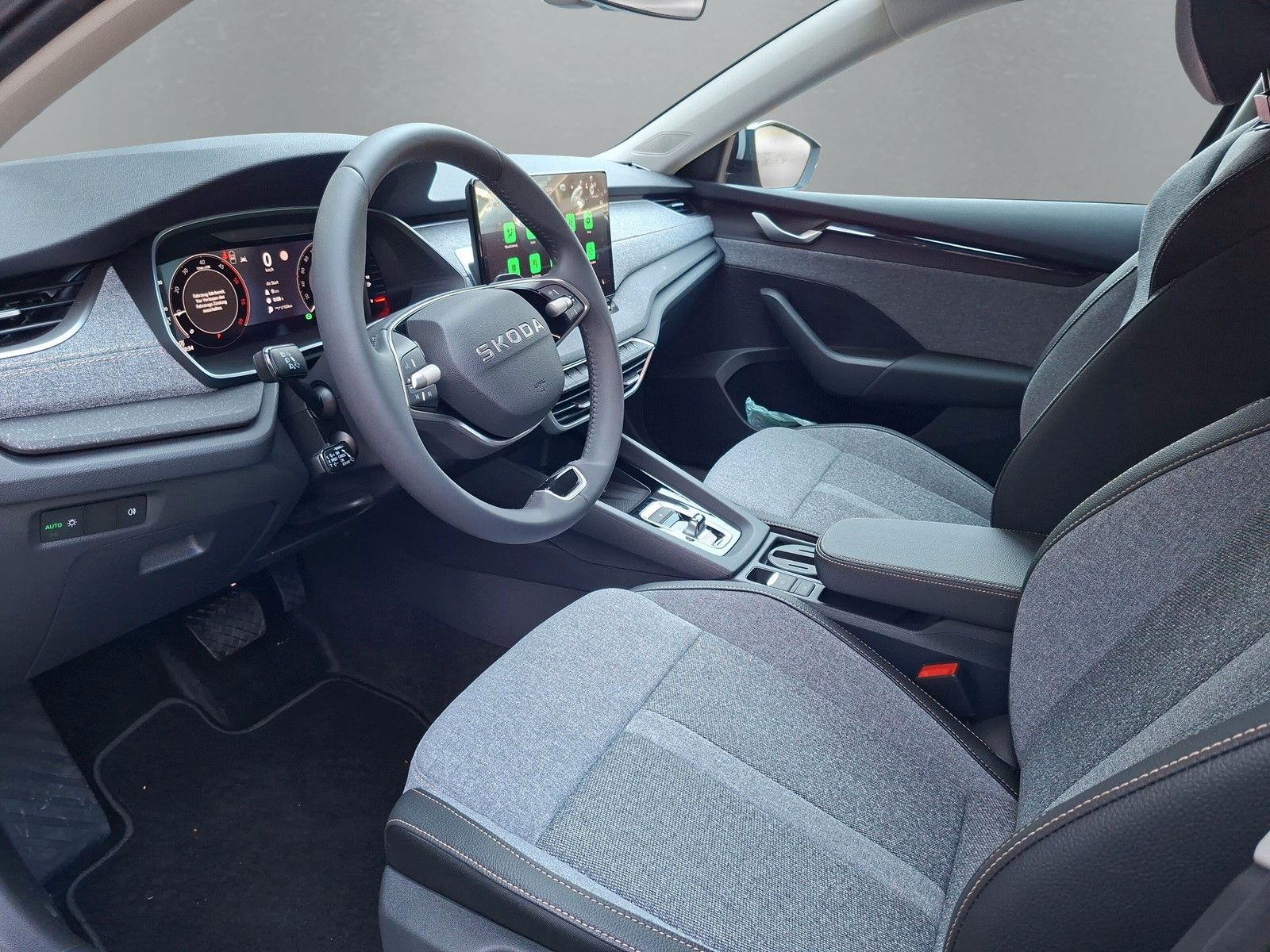 Fahrzeugabbildung SKODA Octavia Combi 2.0 TDI DSG AHK Stdhzg. ACC 5J.Gar
