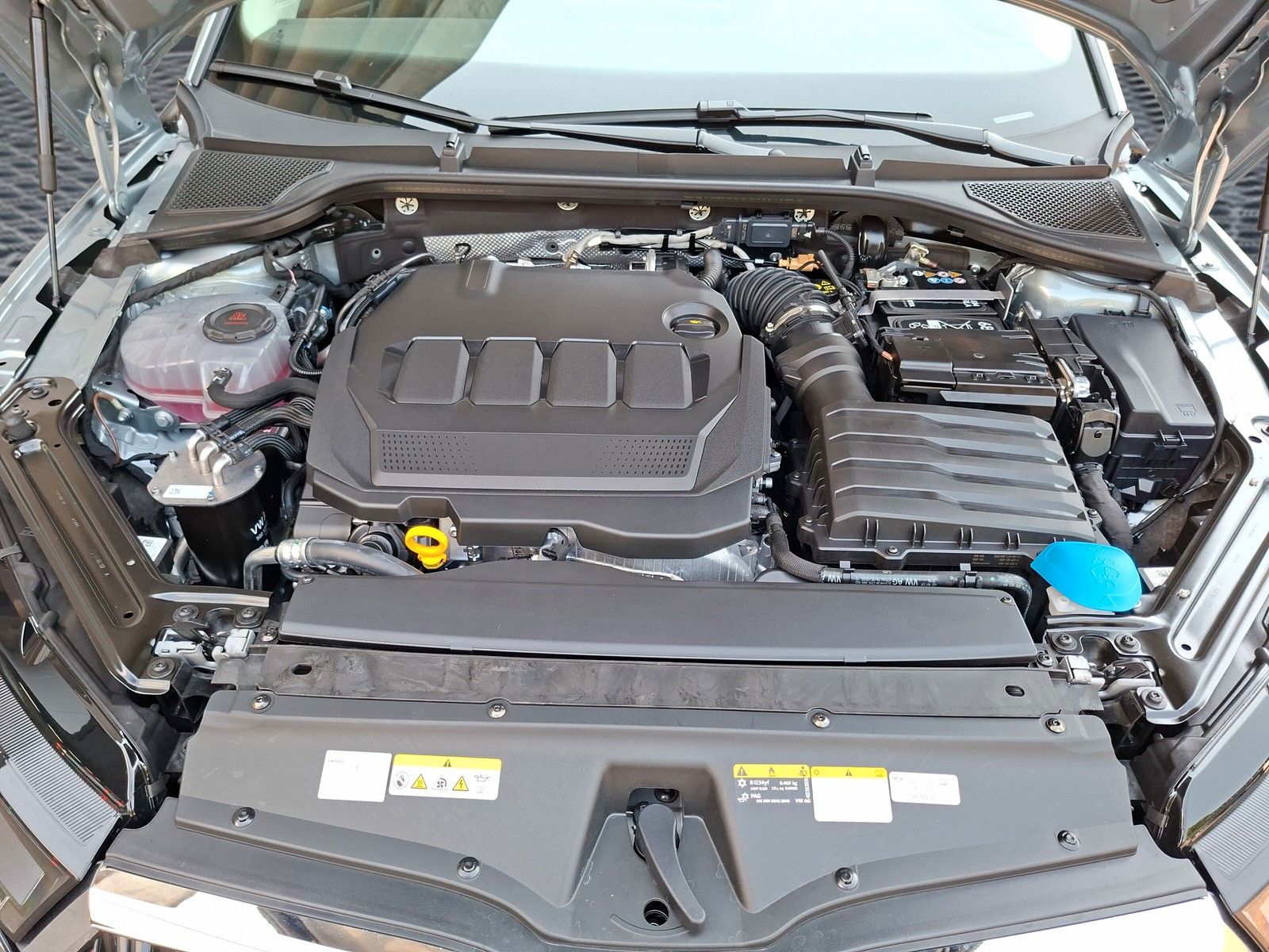 Fahrzeugabbildung SKODA Octavia Combi 2.0 TDI DSG AHK Stdhzg Navi 5J.Gar