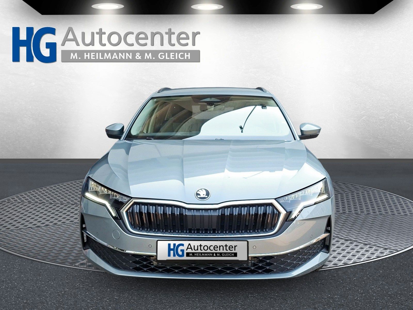 Fahrzeugabbildung SKODA Octavia Combi 2.0 TDI DSG AHK Stdhzg Navi 5J.Gar