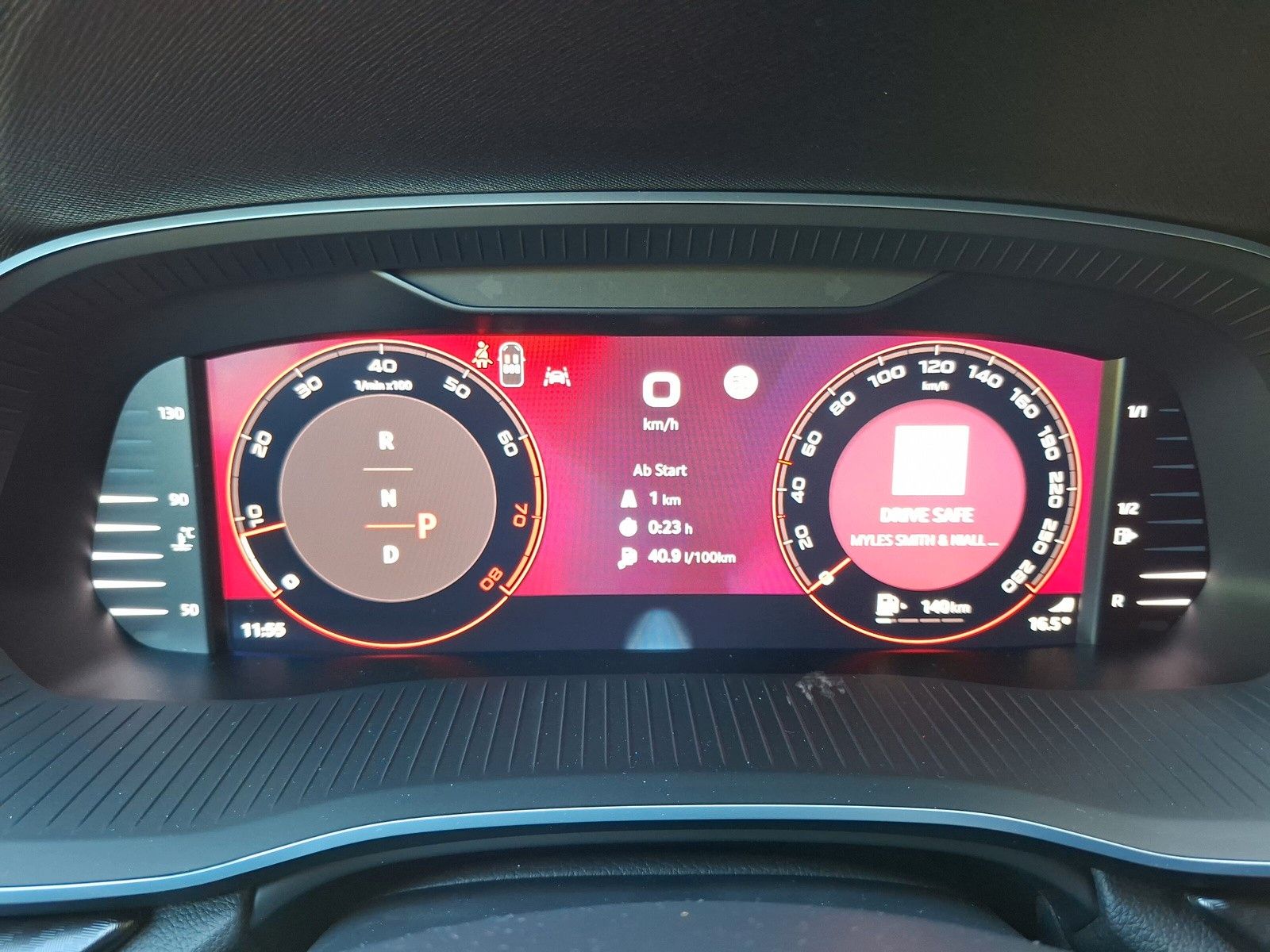 Fahrzeugabbildung SKODA Octavia Combi 2.0TSI RS 360° AHK Pano ACC DCC