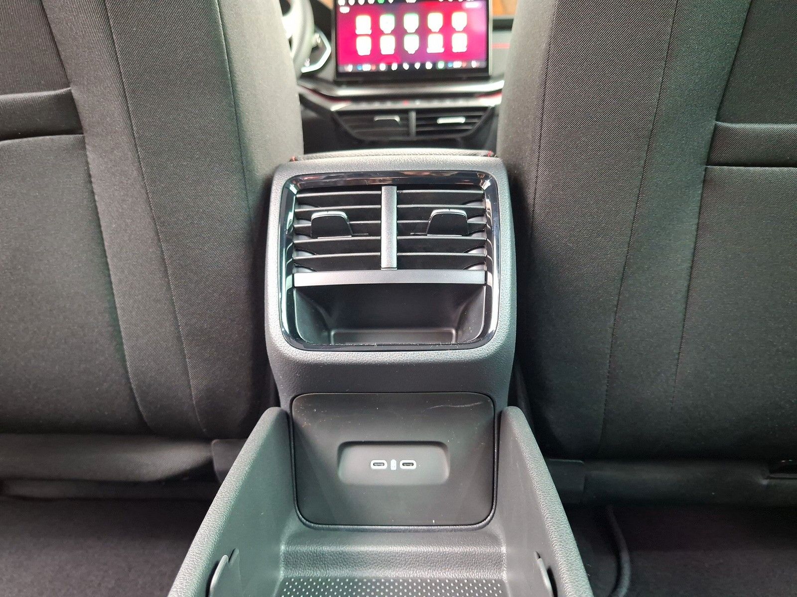 Fahrzeugabbildung SKODA Octavia Combi 2.0TSI RS 360° AHK Pano ACC DCC