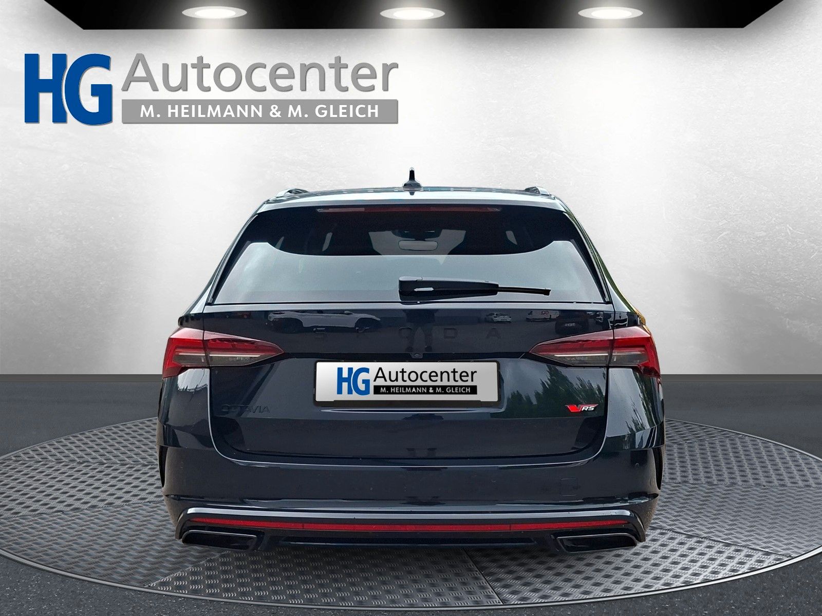 Fahrzeugabbildung SKODA Octavia Combi 2.0TSI RS 360° AHK Pano ACC DCC