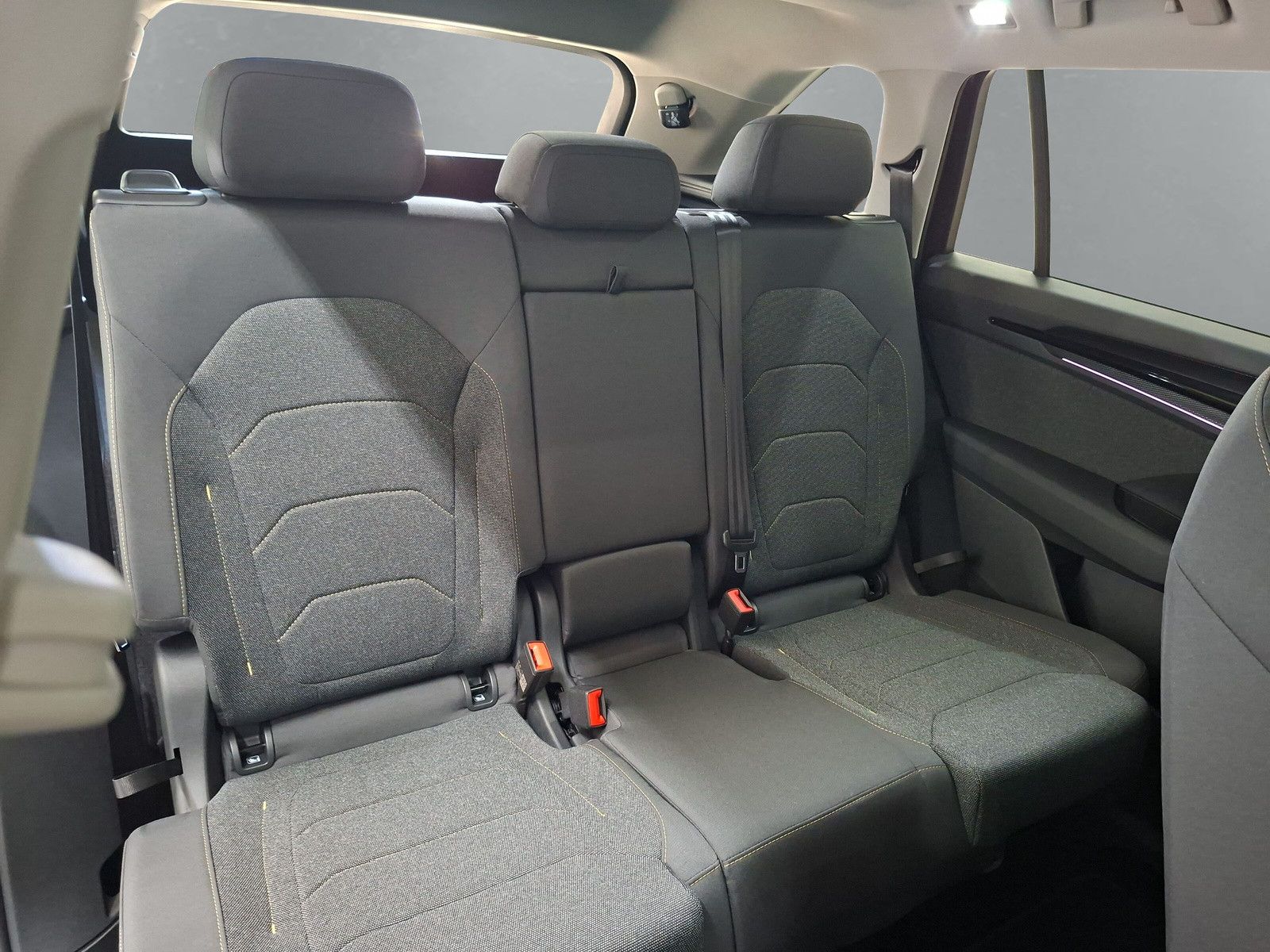 Fahrzeugabbildung SKODA Kodiaq Selection 1.5TSI m-HEV 7S.Pano AHK 19"