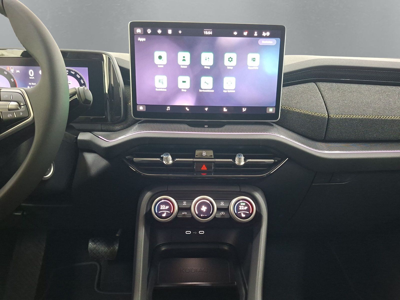 Fahrzeugabbildung SKODA Kodiaq Selection 1.5TSI m-HEV 7S.Pano AHK 19"