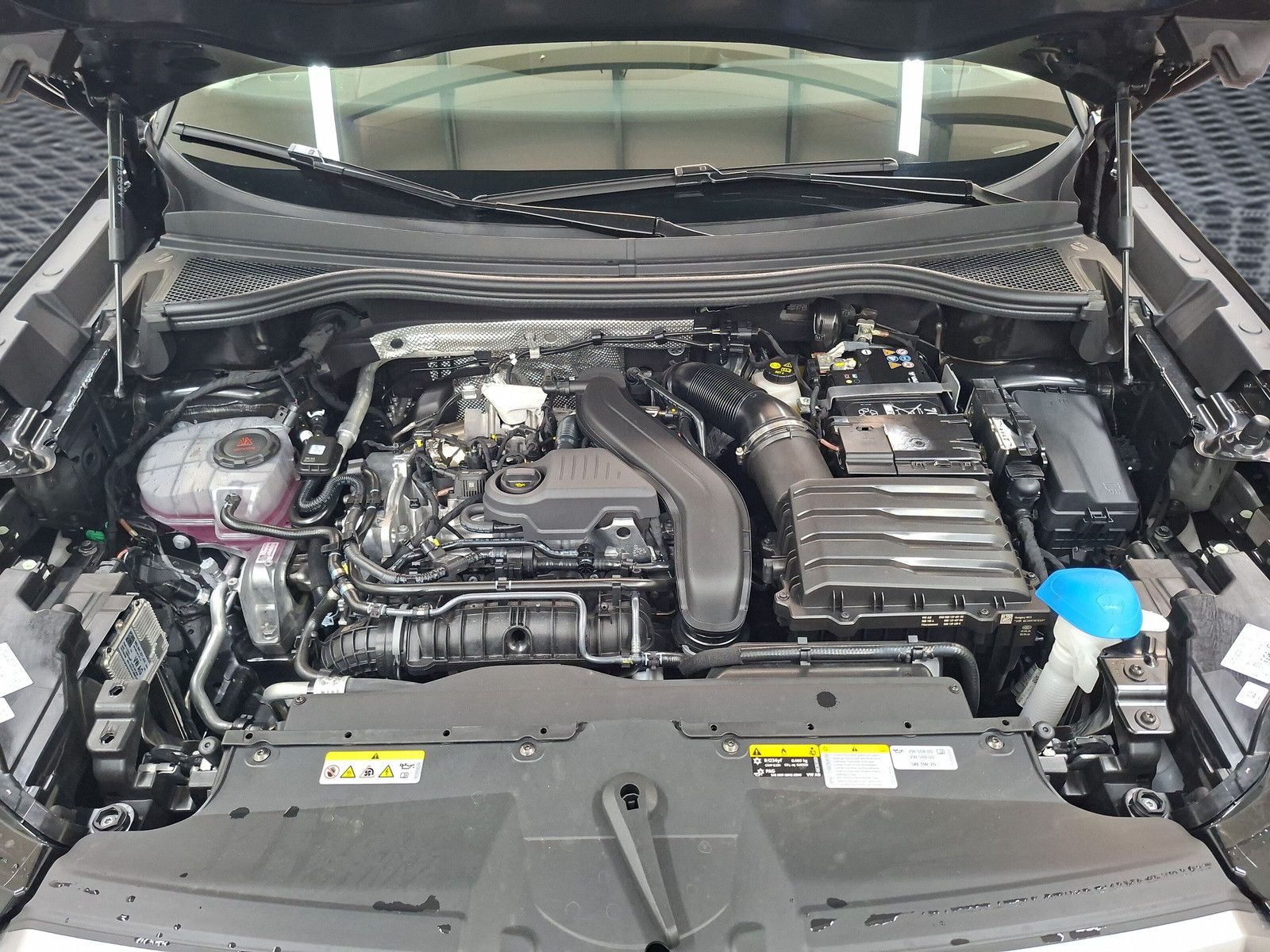 Fahrzeugabbildung SKODA Kodiaq Selection 1.5TSI m-HEV 7S.Pano AHK 19"