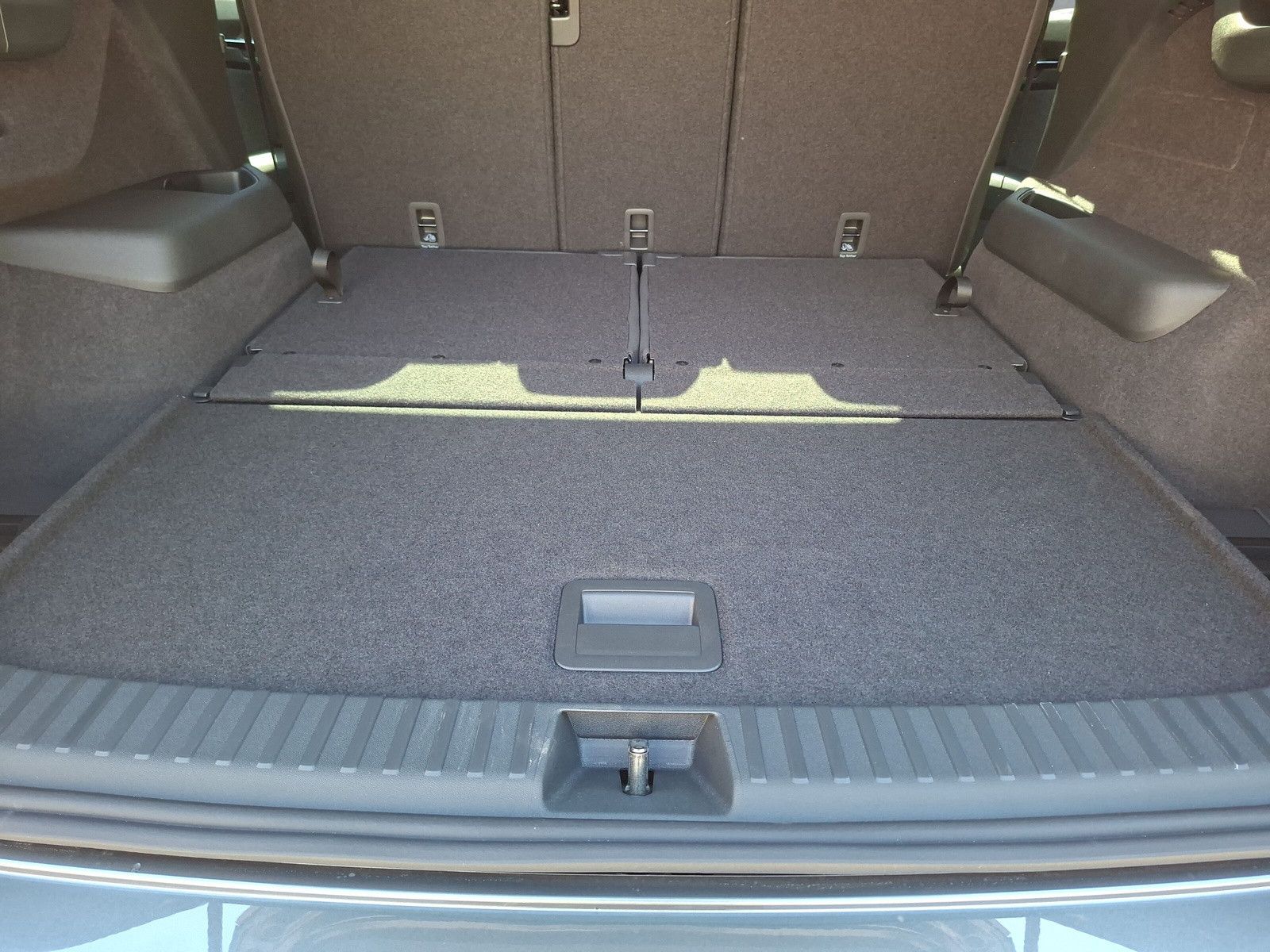 Fahrzeugabbildung SKODA Kodiaq Selection 1.5TSI m-HEV 7S.Pano AHK 19"