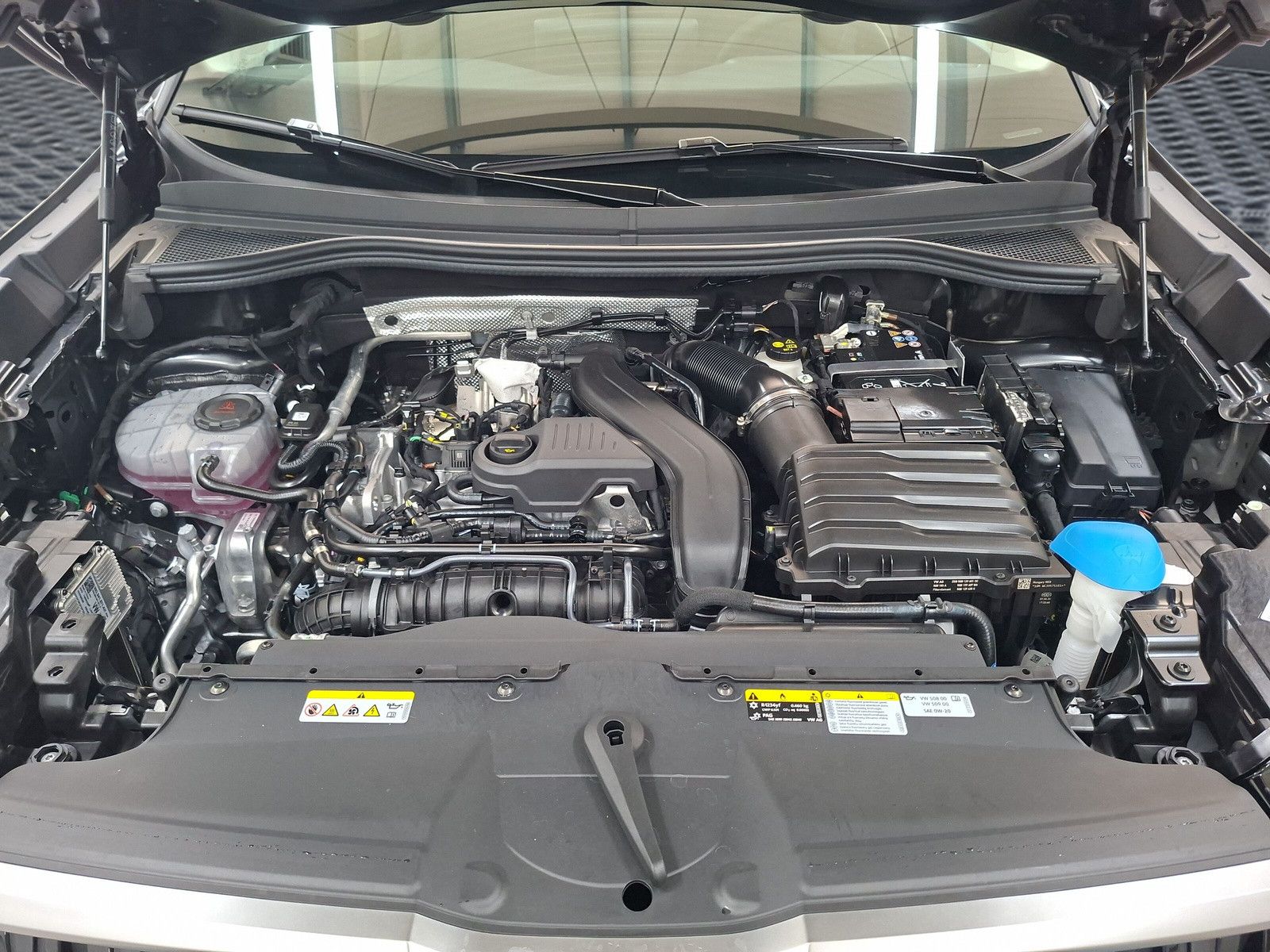 Fahrzeugabbildung SKODA Kodiaq Selection 1.5TSI m-HEV 7S.Pano AHK 19"