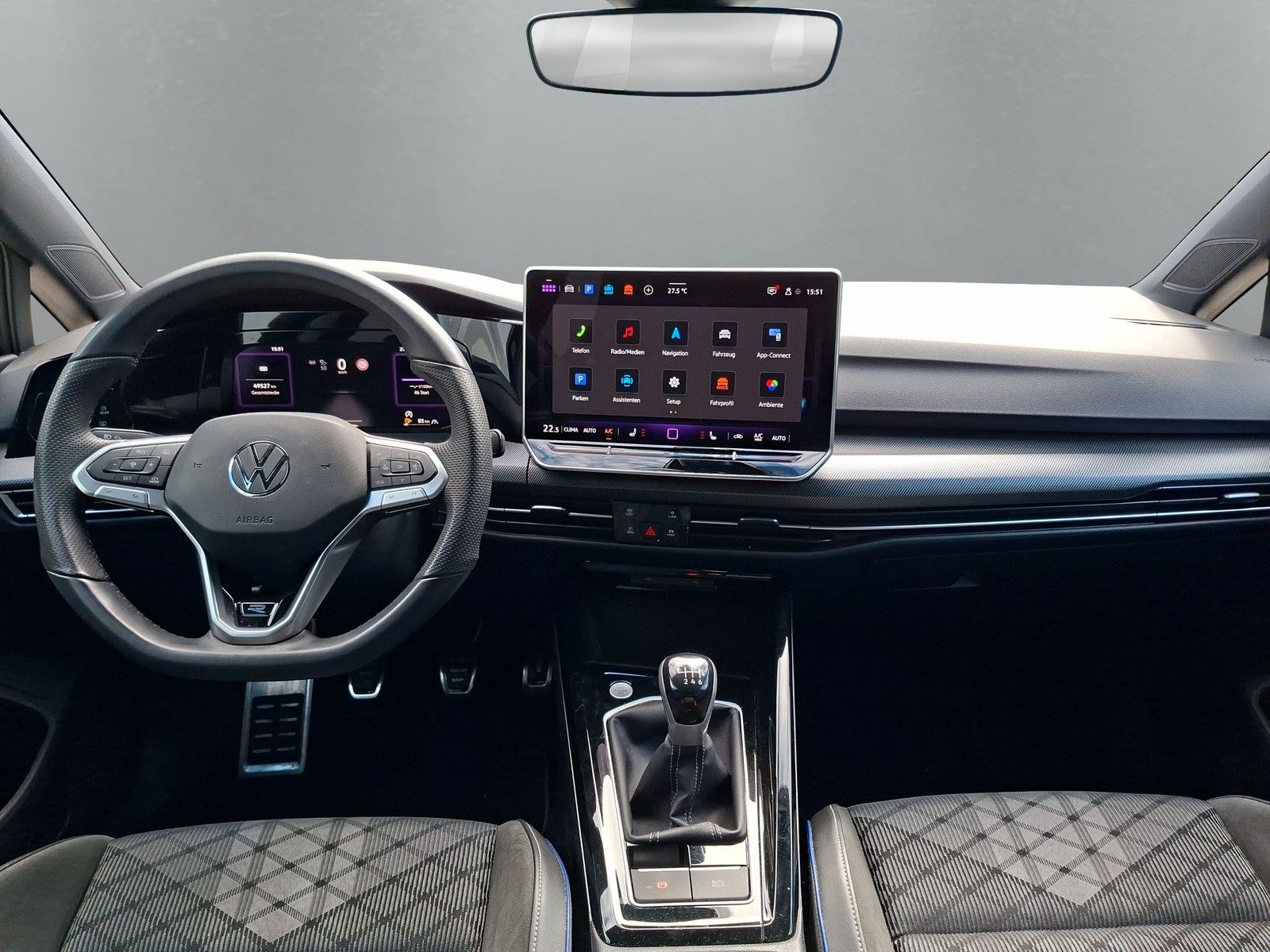 Fahrzeugabbildung Volkswagen Golf VIII Variant 1.5 TSI R-Line ACC Rf.kamera