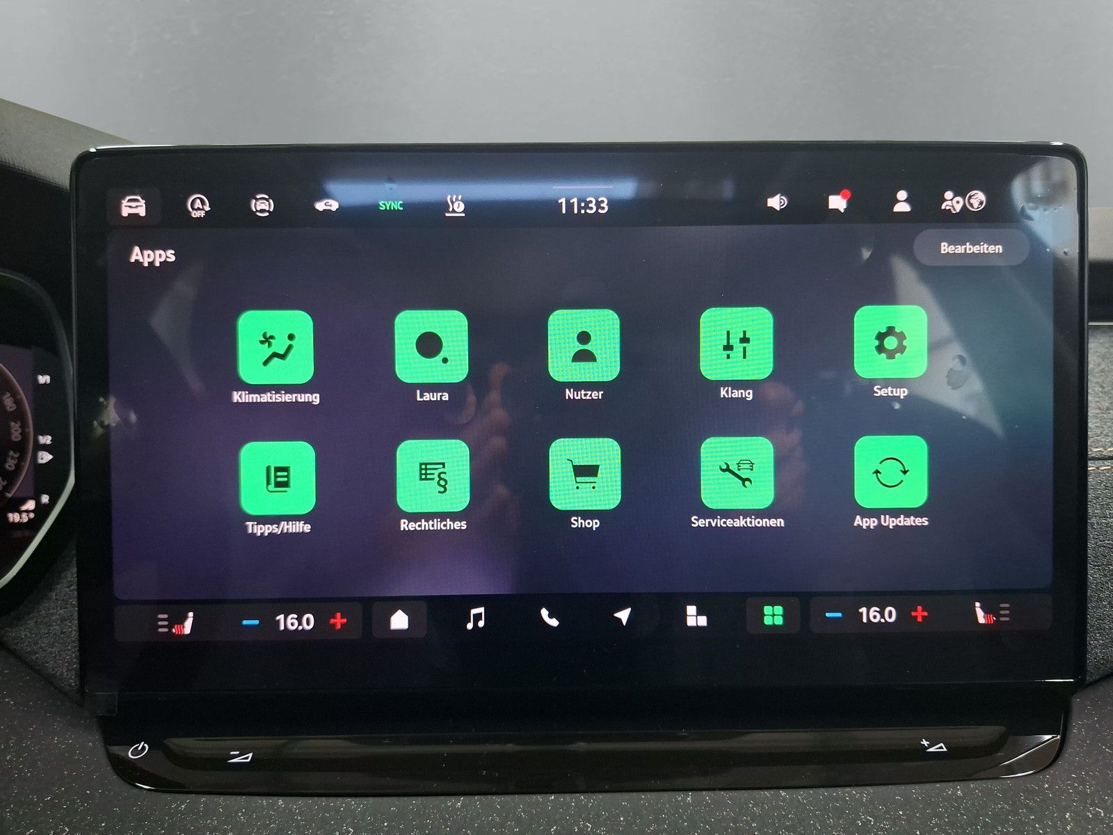 Fahrzeugabbildung SKODA Octavia Combi 1.5TSI eHeck ACC AHK 5J.Gar.Side