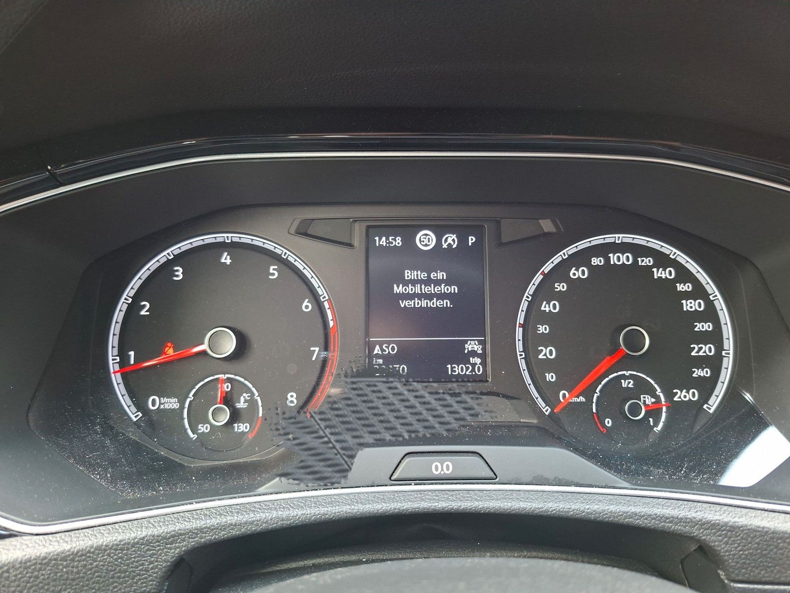 Fahrzeugabbildung Volkswagen T-Roc Sport 2.0 TSI 4M 19" AHK Navi Pano
