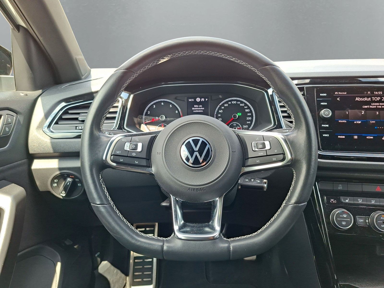 Fahrzeugabbildung Volkswagen T-Roc Sport 2.0 TSI 4M 19" AHK Navi Pano