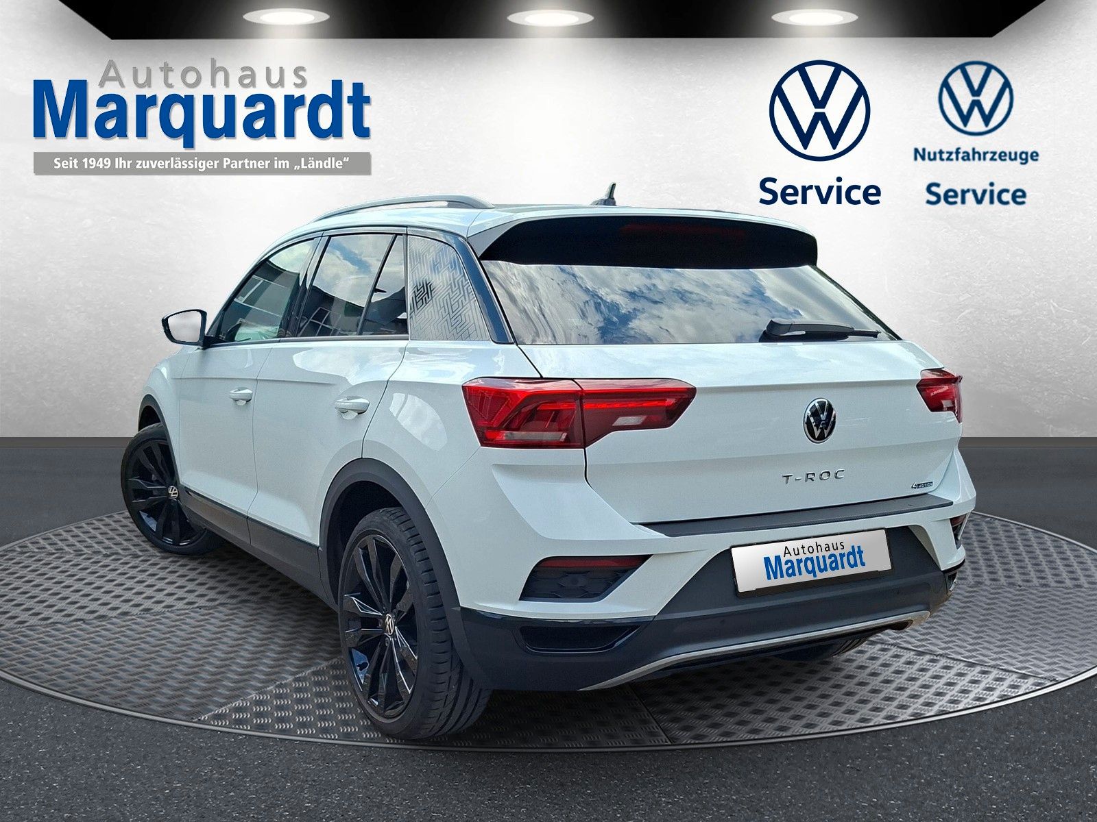 Fahrzeugabbildung Volkswagen T-Roc Sport 2.0 TSI 4M 19" AHK Navi Pano