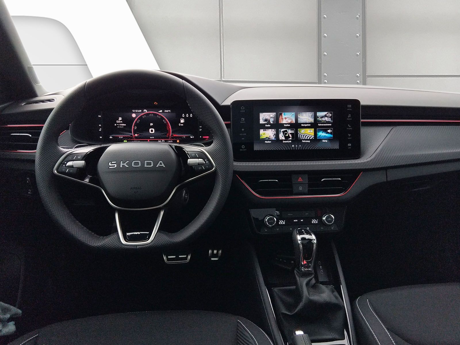 Fahrzeugabbildung SKODA Scala 1.5TSI Monte Carlo 18" AHK ACC Side Matrix