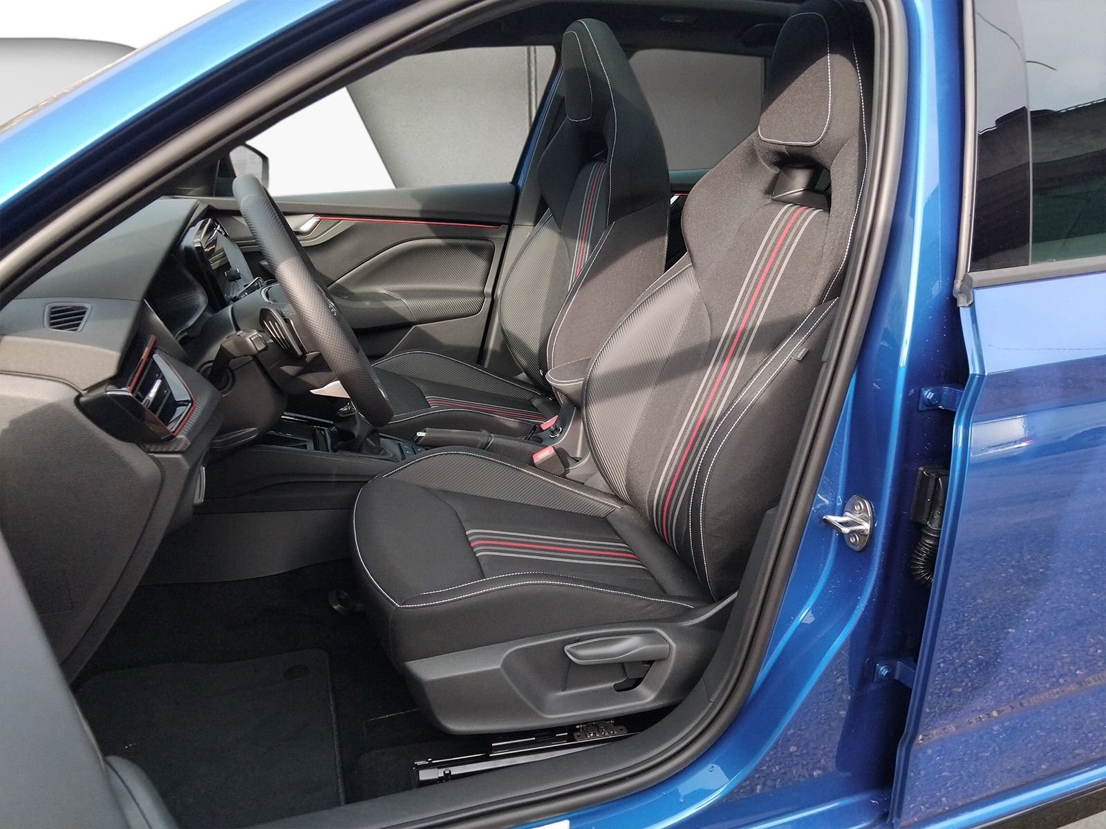 Fahrzeugabbildung SKODA Scala 1.5TSI Monte Carlo 18" AHK ACCSide Matrix