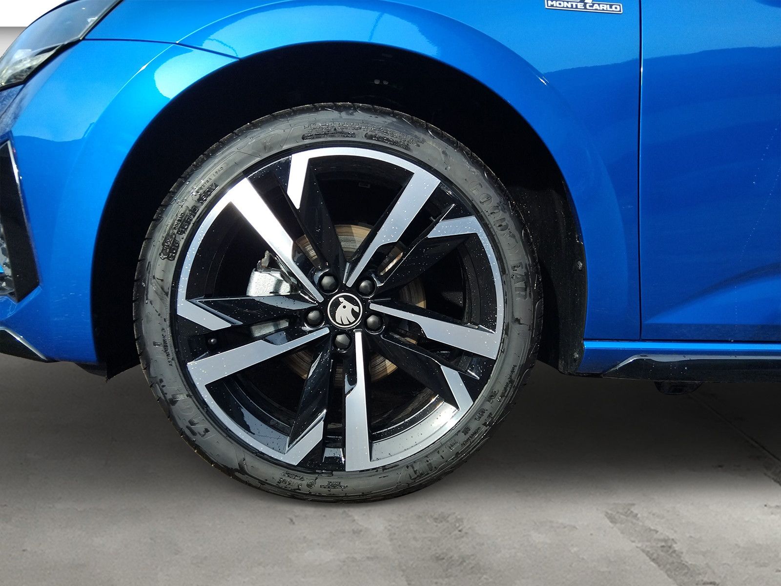 Fahrzeugabbildung SKODA Scala 1.5TSI Monte Carlo 18" AHK ACCSide Matrix