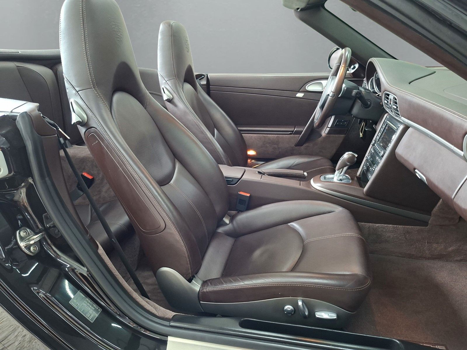 Fahrzeugabbildung Porsche 997/911 Carerra Cabrio PDK 19"  Sportabgasanlage