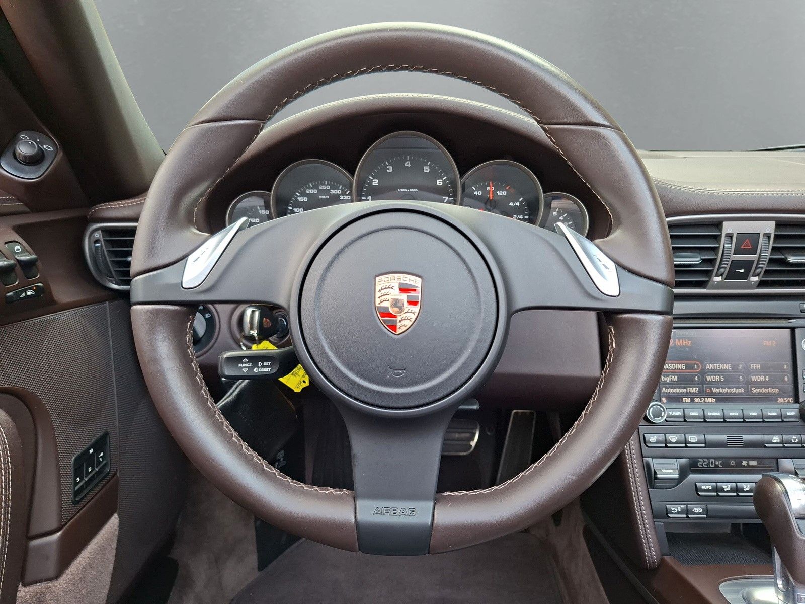 Fahrzeugabbildung Porsche 997/911 Carerra Cabrio PDK 19"  Sportabgasanlage