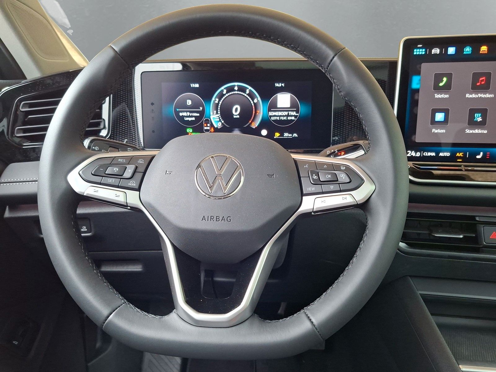 Fahrzeugabbildung Volkswagen Tiguan Life 1.5 eTSI 360° AHK IQ LED Side 5J.Gar