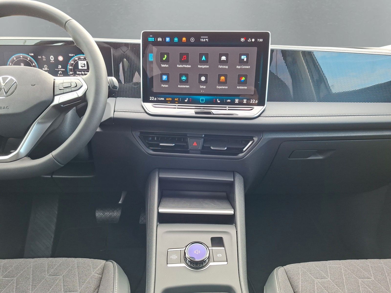 Fahrzeugabbildung Volkswagen Tiguan Life 1.5 eTSI 360° AHK IQ LED Side 5J.Gar