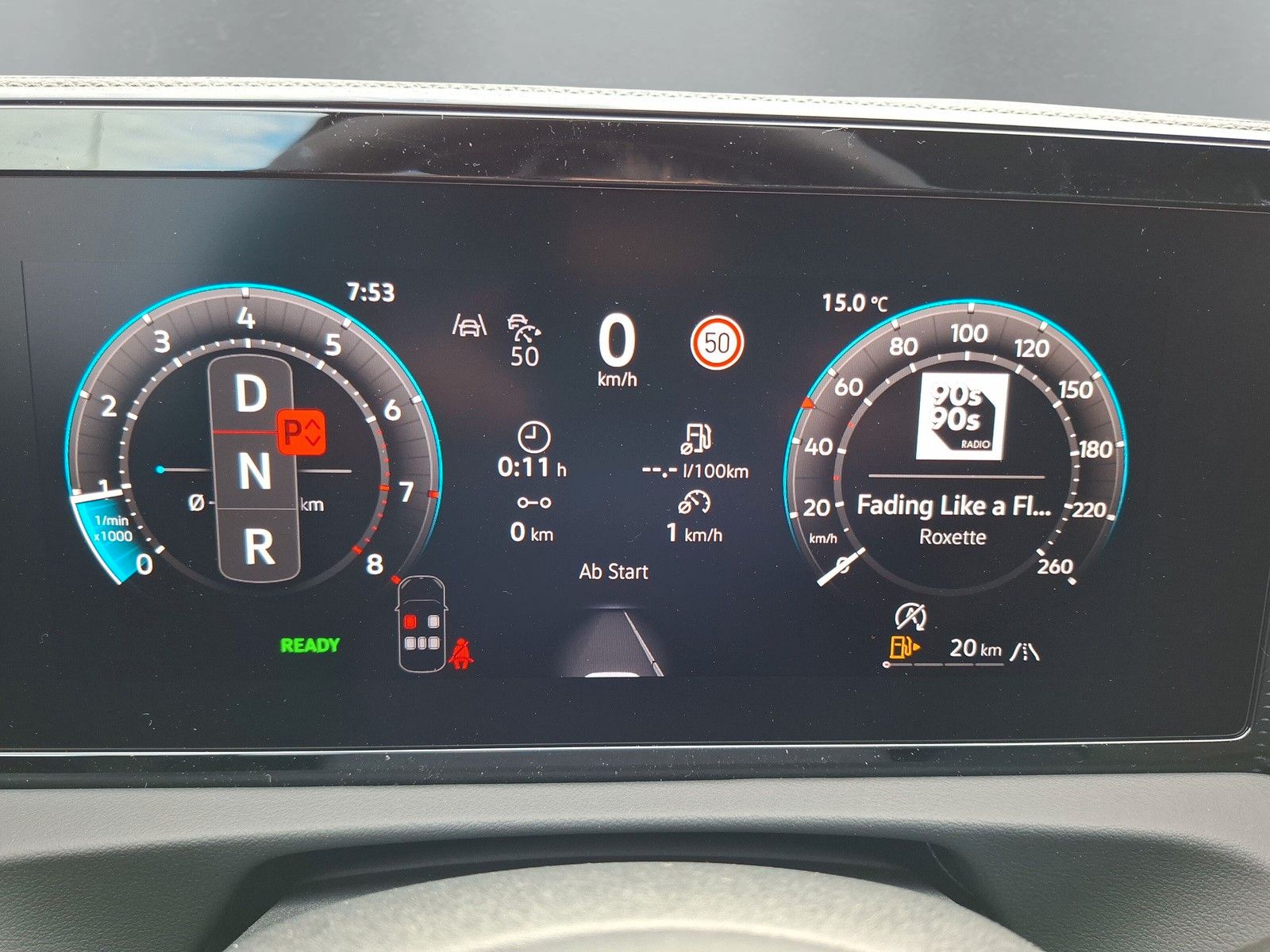 Fahrzeugabbildung Volkswagen Tiguan Life 1.5 eTSI 360° AHK IQ LED Side 5J.Gar