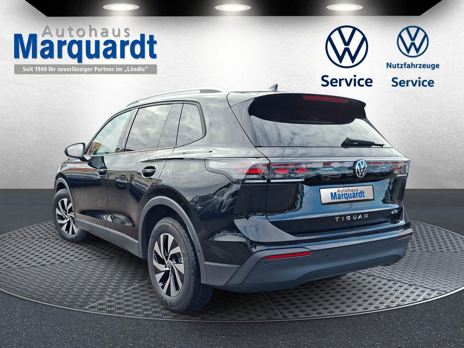 Fahrzeugabbildung Volkswagen Tiguan Life 1.5 eTSI 360° AHK IQ LED Side 5J.Gar