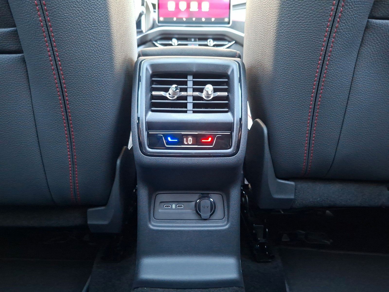 Fahrzeugabbildung SKODA Kodiaq 2.0TSI RS Pano AHK .Headup Standh.DCC