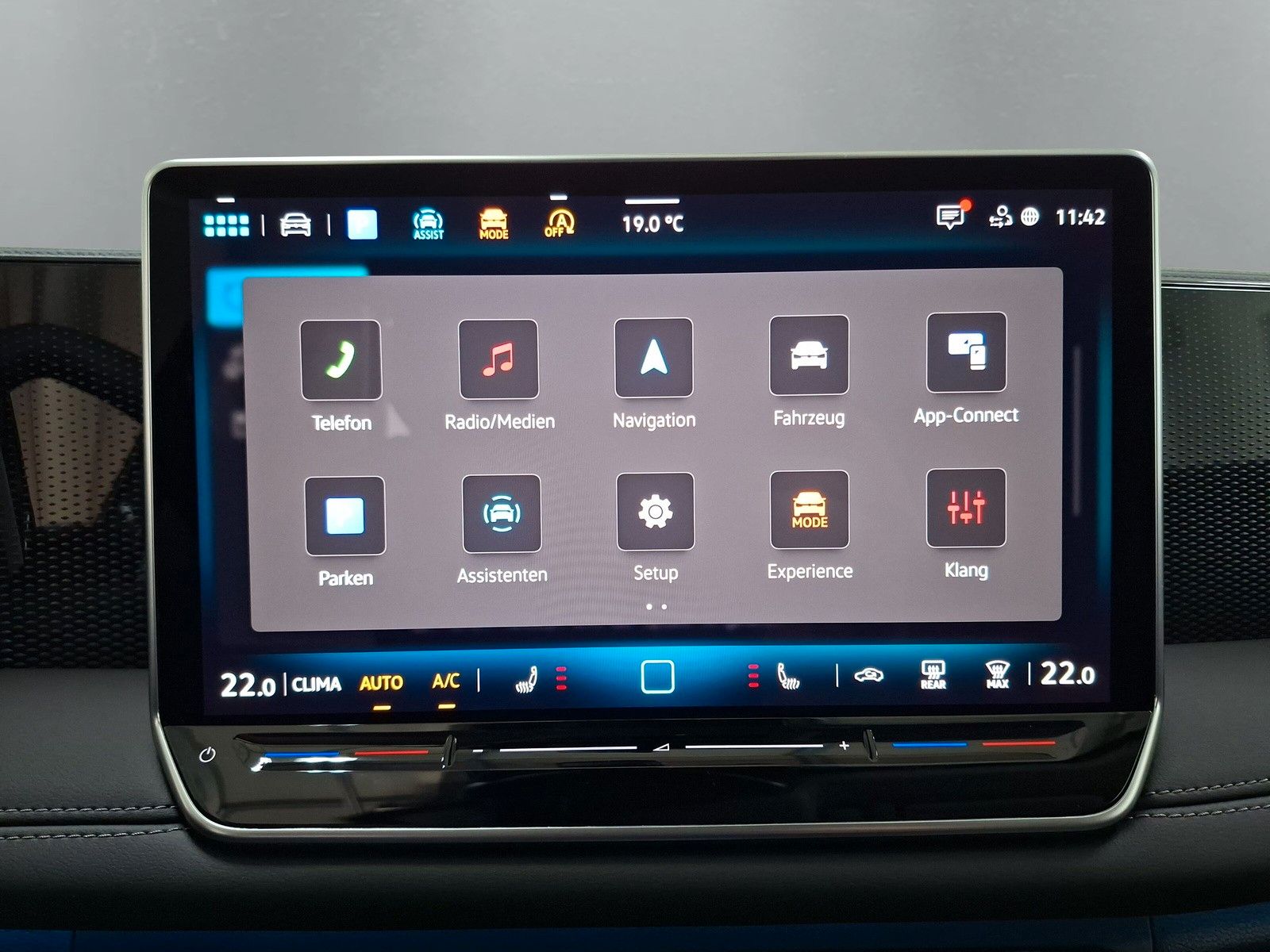 Fahrzeugabbildung Volkswagen Tiguan 1.5 TSI Plug-In-Hybrid AHK 360°IQ 5J.Gar.