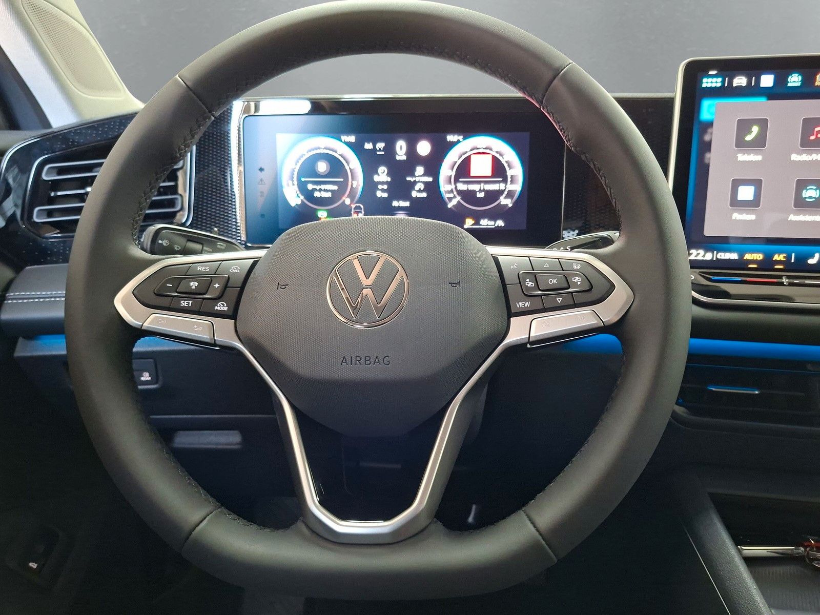 Fahrzeugabbildung Volkswagen Tiguan 1.5 TSI Plug-In-Hybrid AHK 360°IQ 5J.Gar.