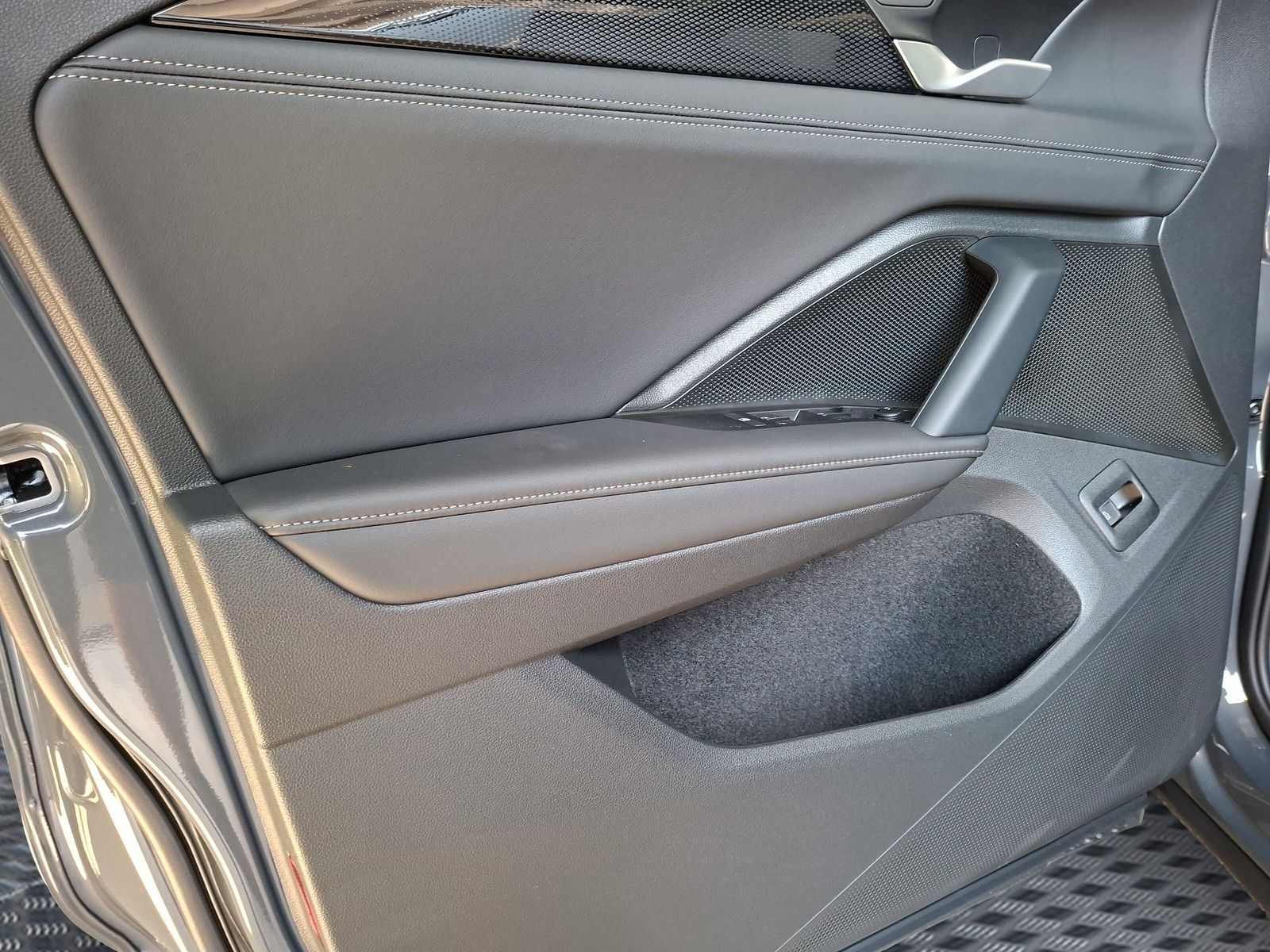 Fahrzeugabbildung Volkswagen Tiguan 1.5 TSI Plug-In-Hybrid AHK 360°IQ 5J.Gar.