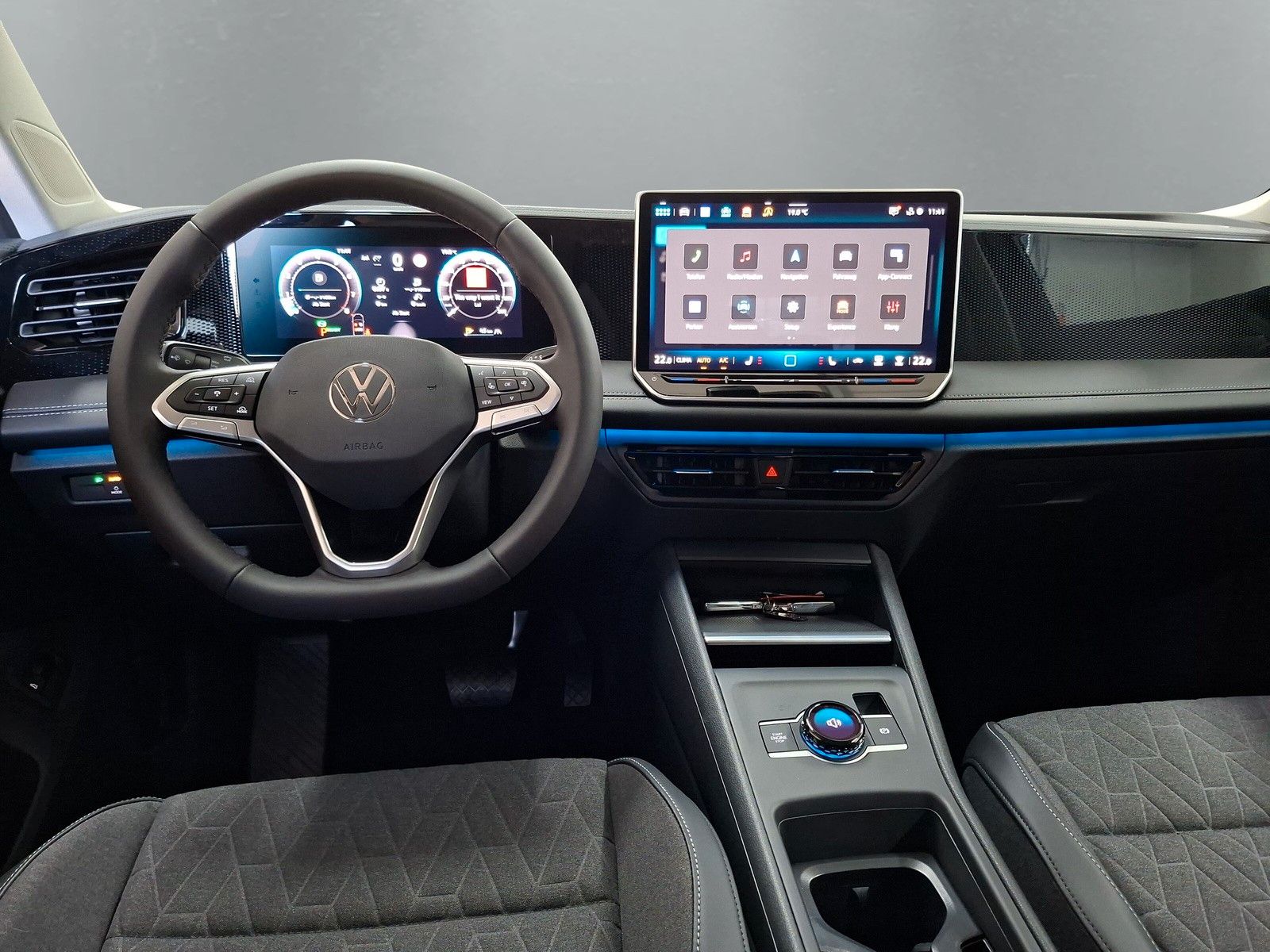Fahrzeugabbildung Volkswagen Tiguan 1.5 TSI Plug-In-Hybrid AHK 360°IQ 5J.Gar.