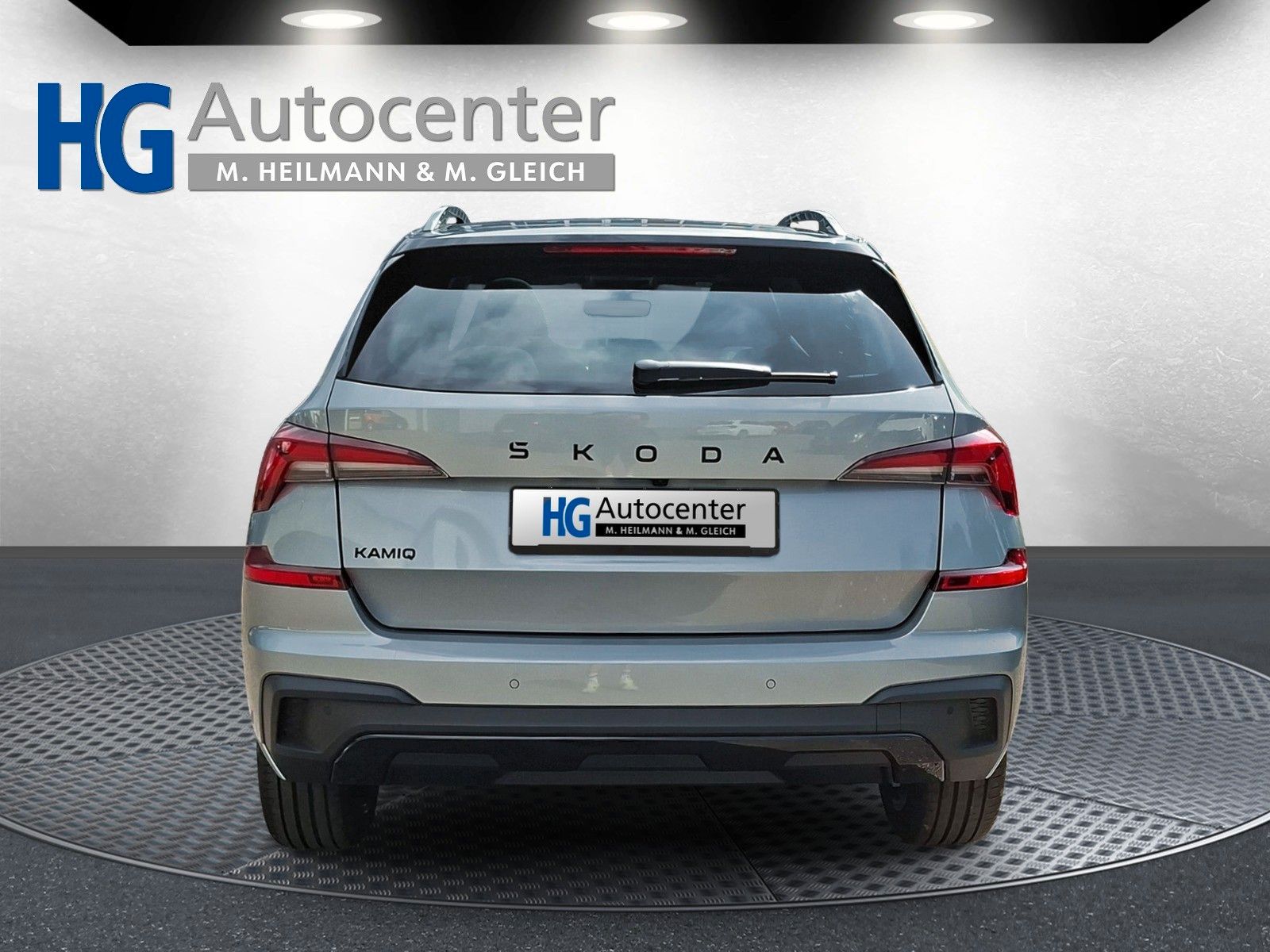 Fahrzeugabbildung SKODA Kamiq 1.5TSI Monte Carlo 18"eHeck AHK ACC Side