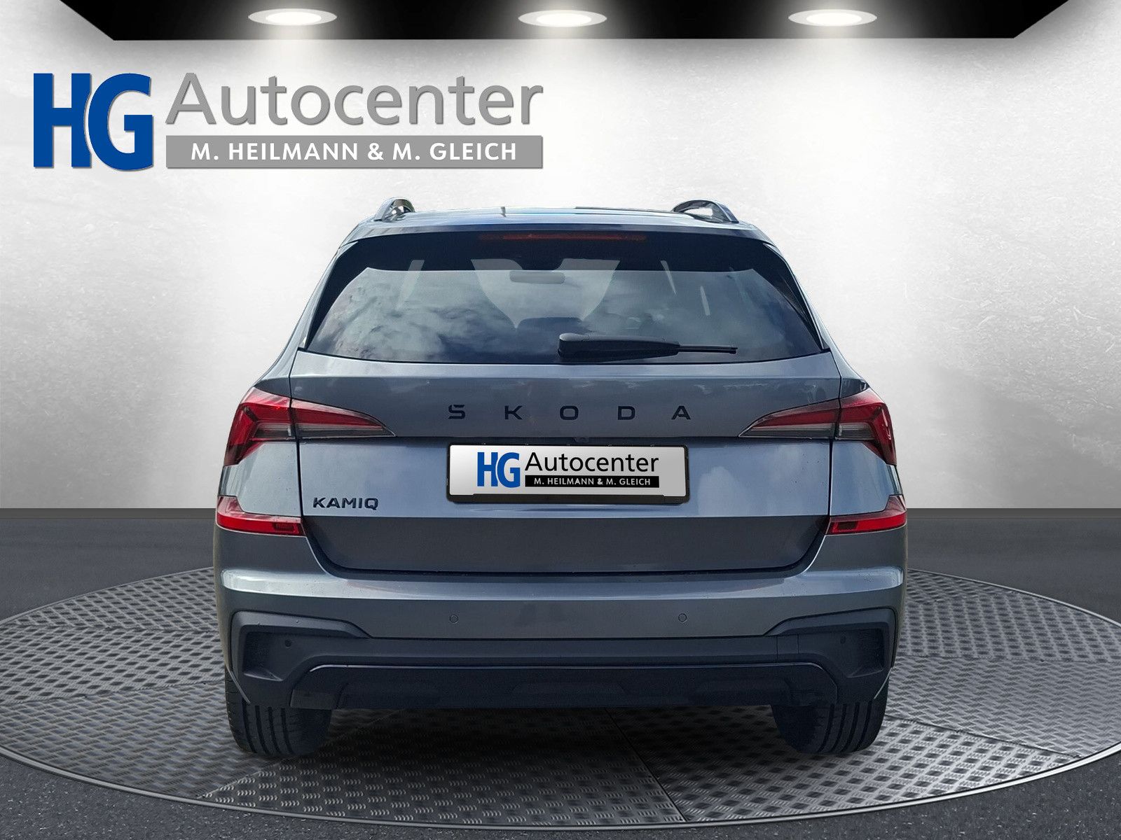 Fahrzeugabbildung SKODA Kamiq 1.5TSI Monte Carlo 18"eHeck AHK ACC Side