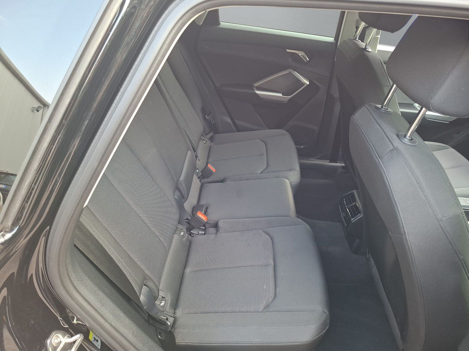 Fahrzeugabbildung Audi Q3 40 TFSI quattro S line DSG Pano MMI Navi