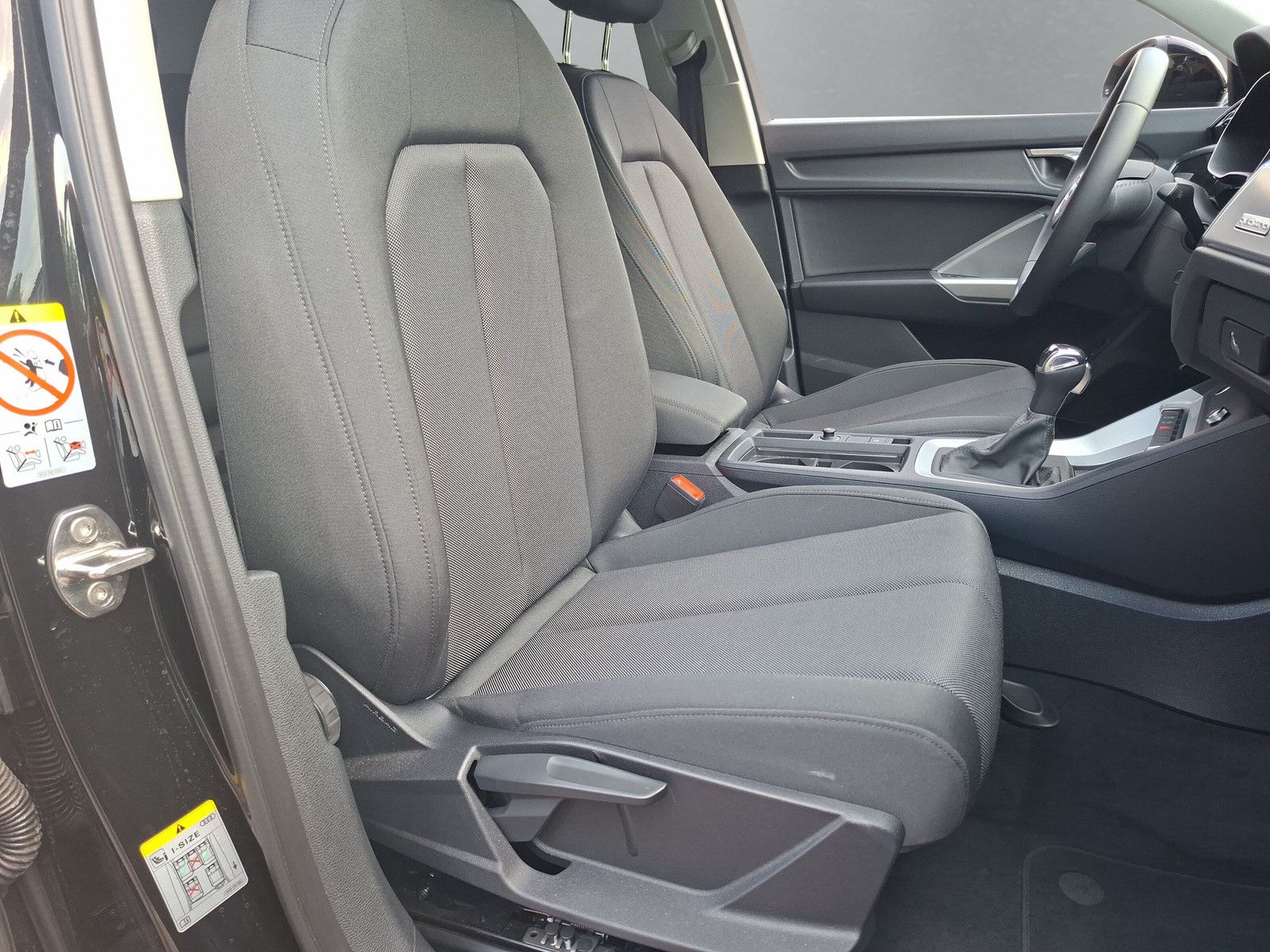 Fahrzeugabbildung Audi Q3 40 TFSI quattro S line DSG Pano MMI Navi