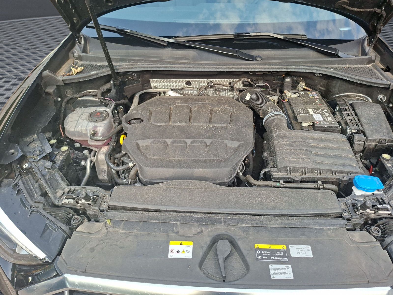 Fahrzeugabbildung Audi Q3 40 TFSI quattro S line DSG Pano MMI Navi