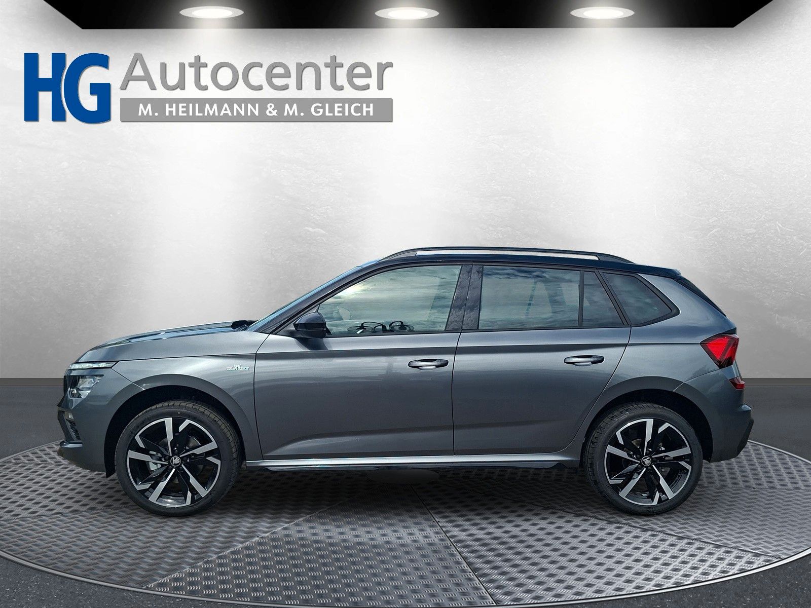 Fahrzeugabbildung SKODA Kamiq 1.5TSI Monte Carlo 18" eHeck AHK ACC Side