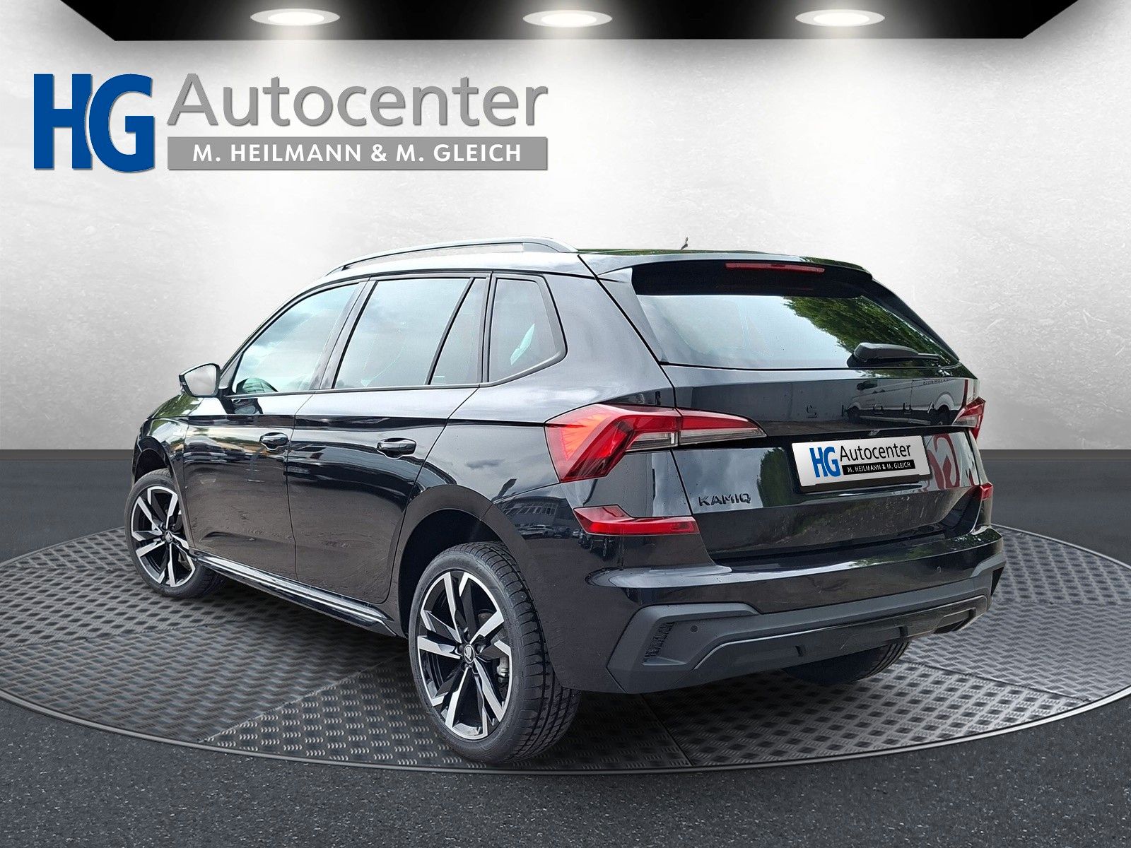 Fahrzeugabbildung SKODA Kamiq 1.5TSI Monte Carlo 18"eHeck AHK ACC Side