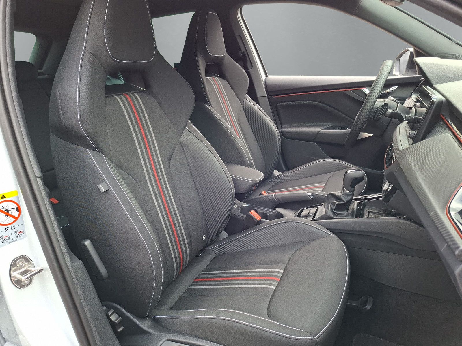 Fahrzeugabbildung SKODA Kamiq 1.5TSI Monte Carlo Pano 18"eHeck AHK 4 J.G