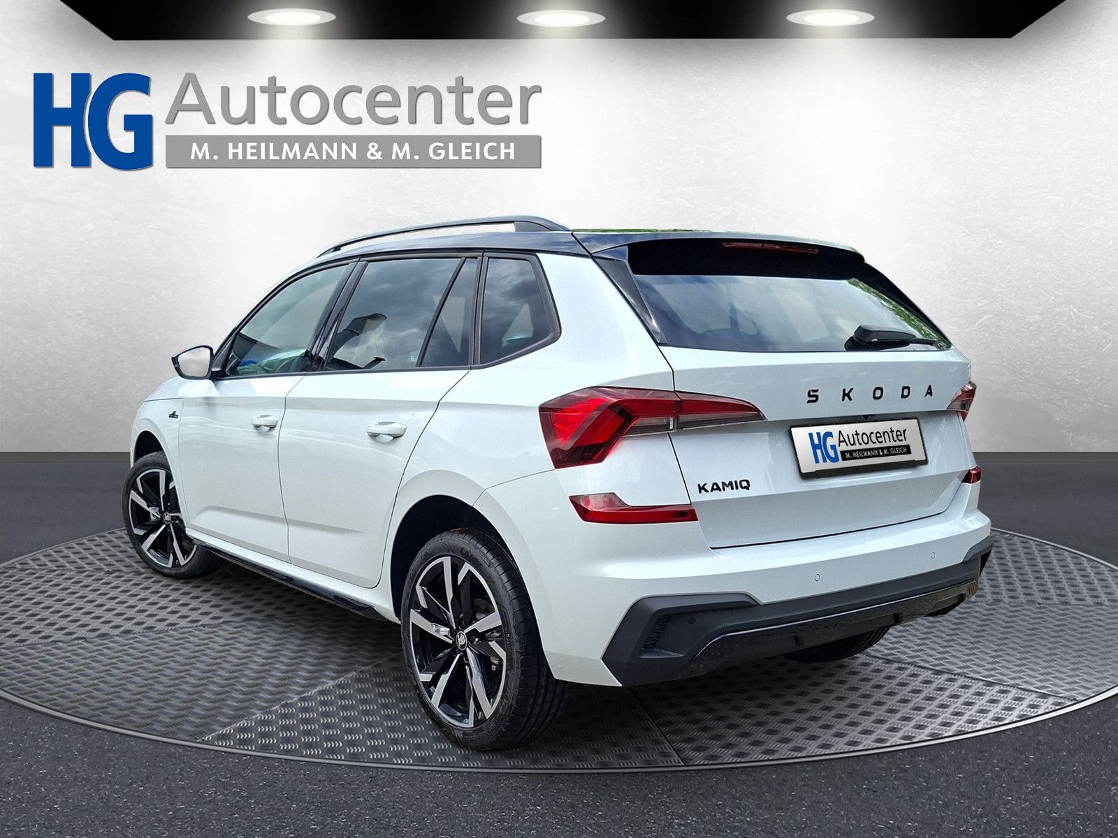 Fahrzeugabbildung SKODA Kamiq 1.5TSI Monte Carlo Pano 18"eHeck AHK 4 J.G